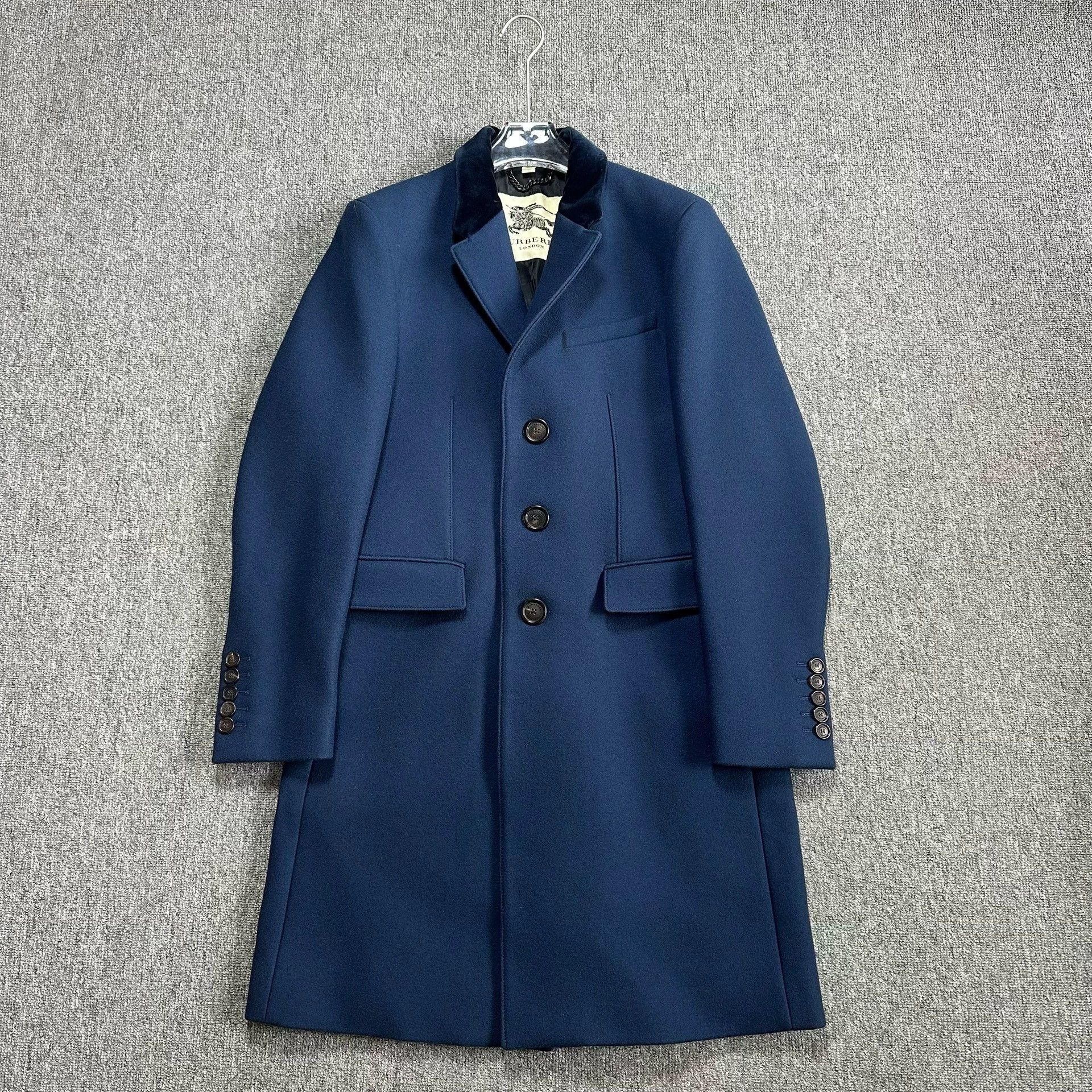 Burberry burberry blue chester coat jacket outerwear Size US L / EU 52-54 / 3 - 1 Thumbnail