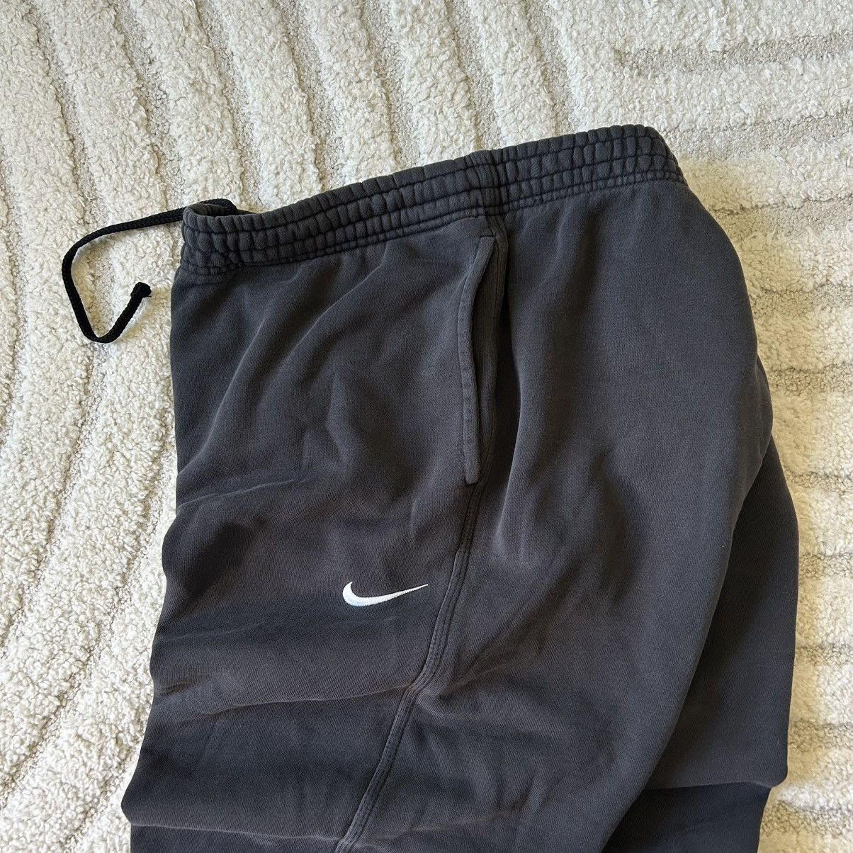 Nike Vintage Black Nike Sweatpants Size US 34 / EU 50 - 3 Thumbnail