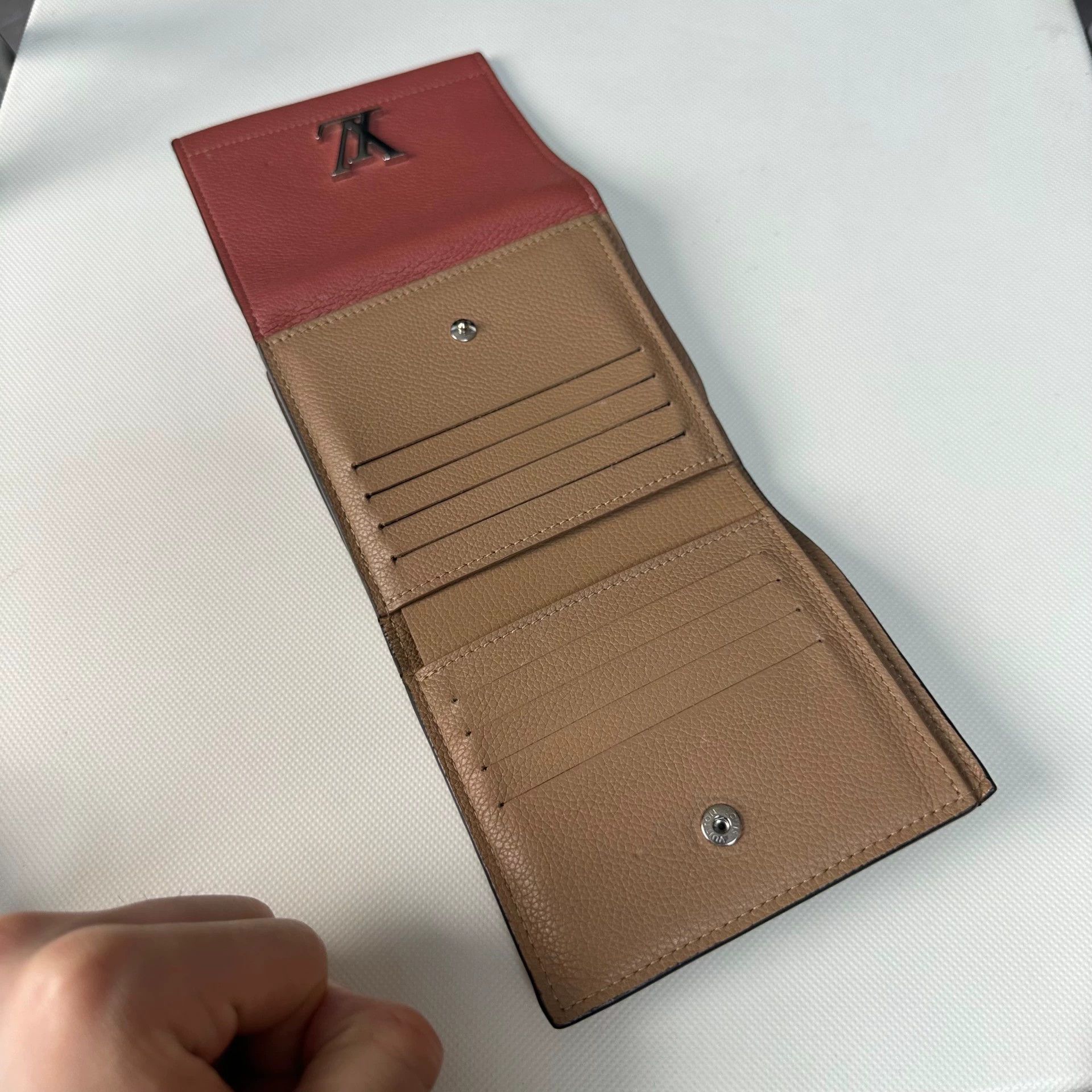 Louis Vuitton LOUIS VUITTON Lockme II Color-Blocked Short Tri Wallet Size ONE SIZE - 3 Thumbnail