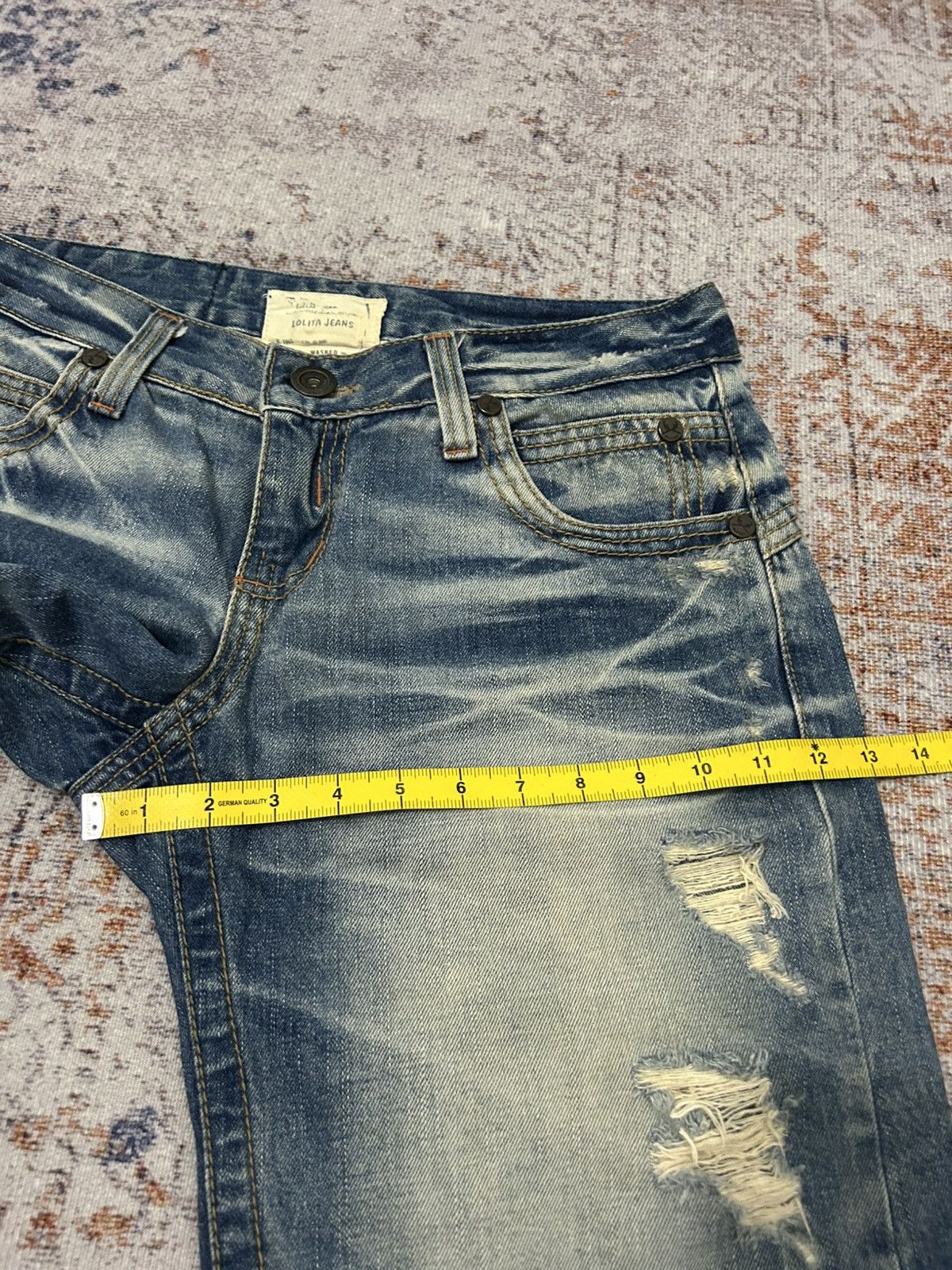If Six Was Nine Lolita Distressed Doublle Pocket back Short Jeans Size US 33 - 20 Thumbnail