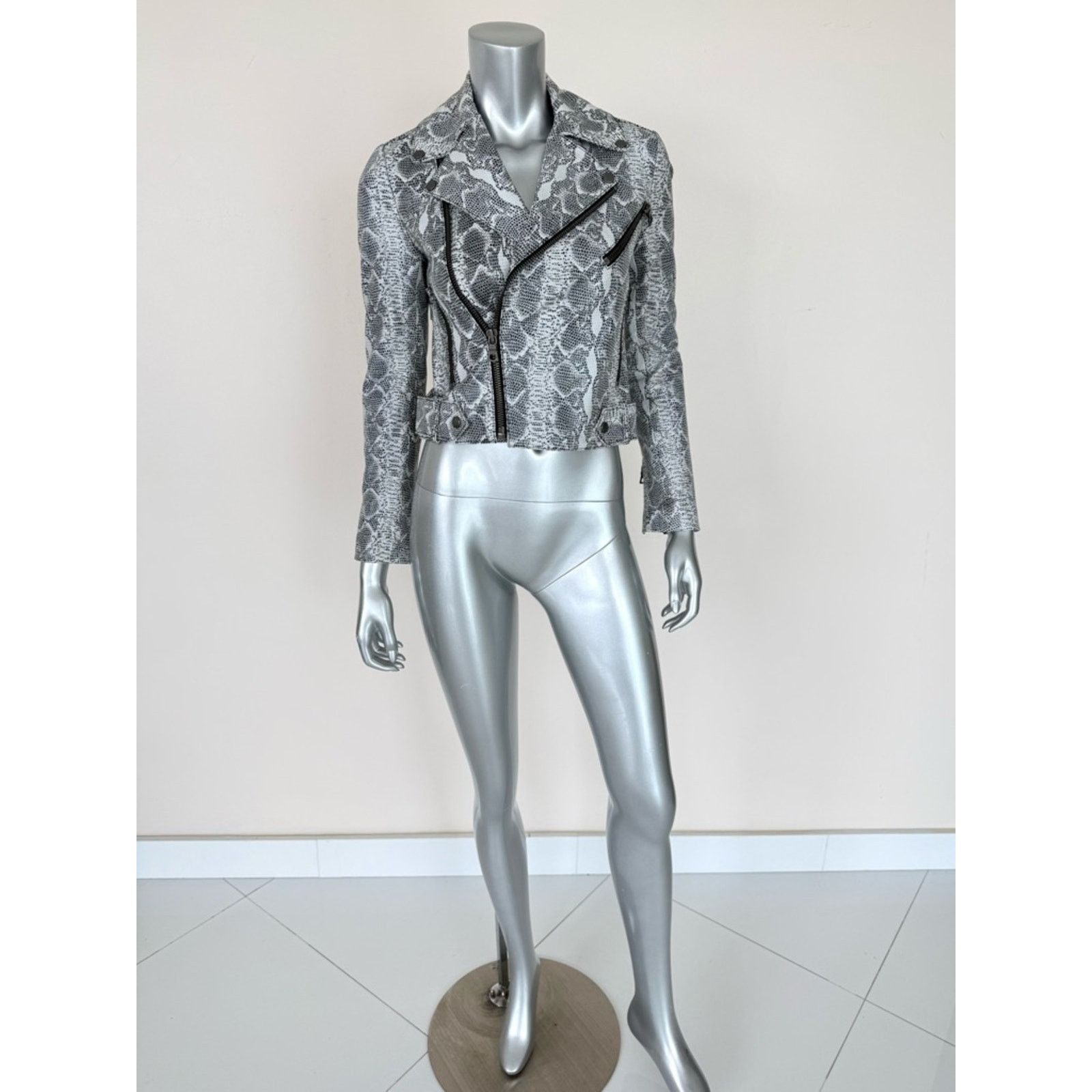 Alice + Olivia Alice+Olivia women biker leather jacket XS Size XS / US 0-2 / IT 36-38 - 1 Thumbnail
