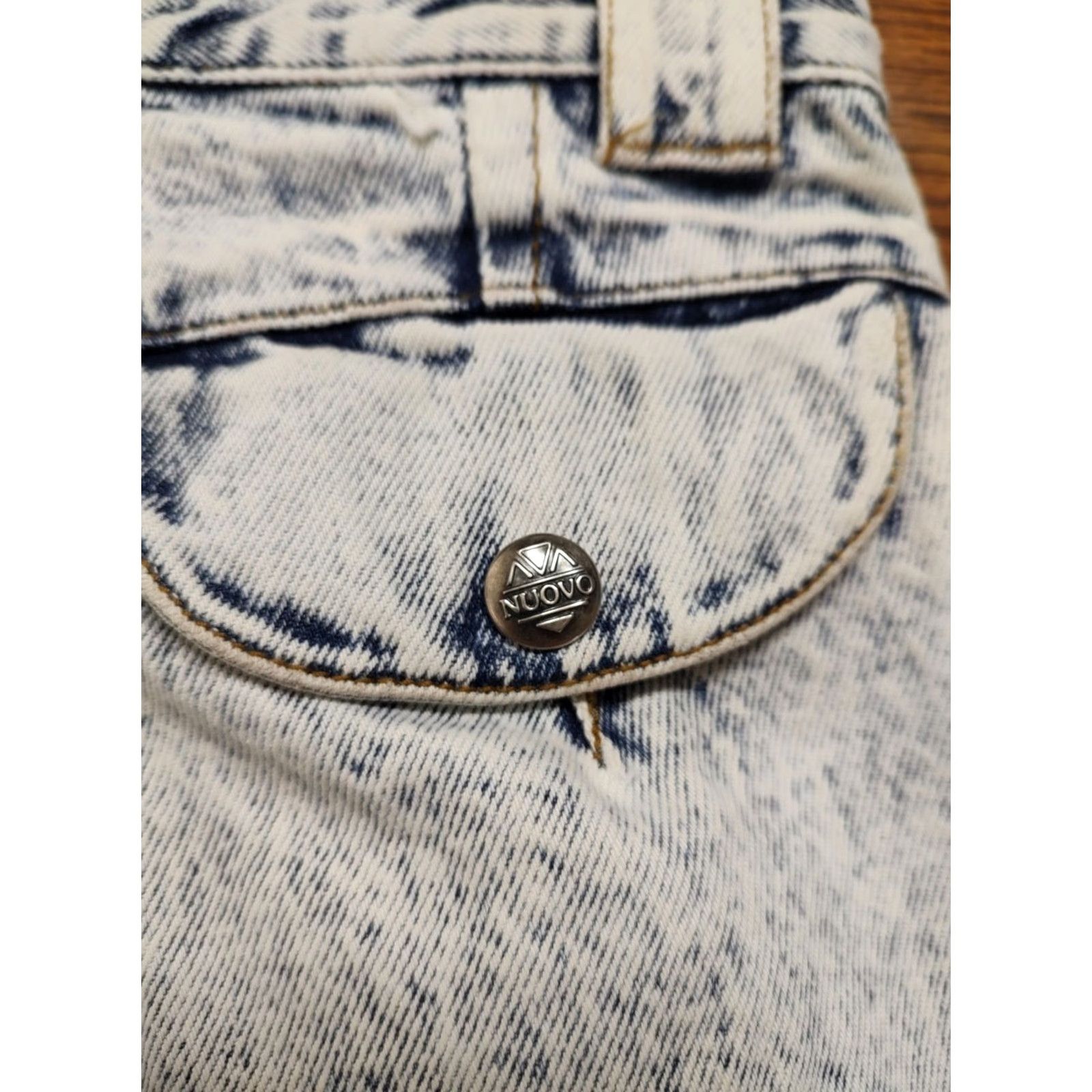 Denime VINTAGE NUOVO Jeans Denim Light Blue 80s Retro 90s Womens 1 24 in Tapered Pleated 27 in Inseam Slim Fit 100% Cotton Snap Button Closure Size 42" / US 20 - 5 Thumbnail