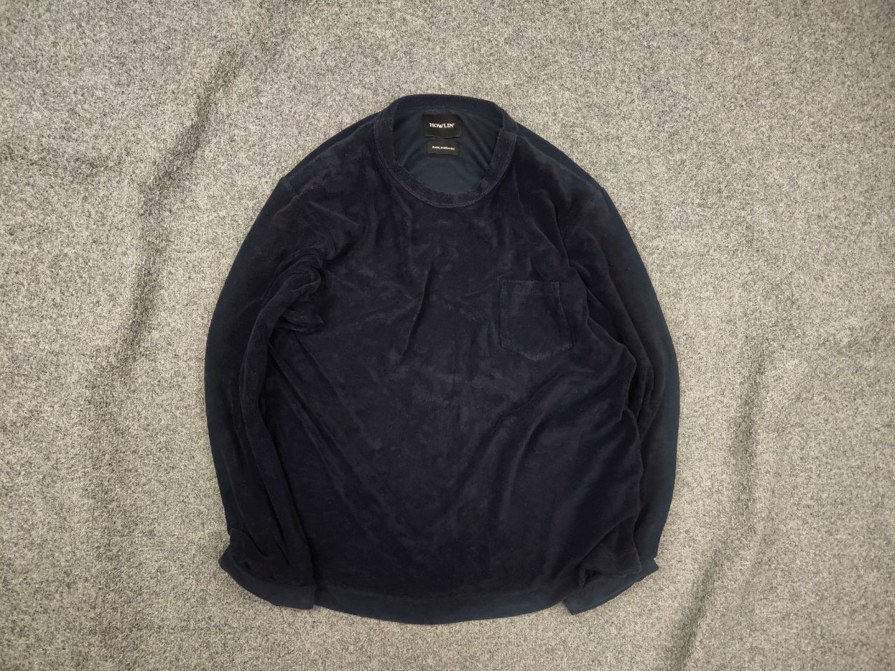 Howlin' Headhunter Belgium Navy velour Pocket longsleeve