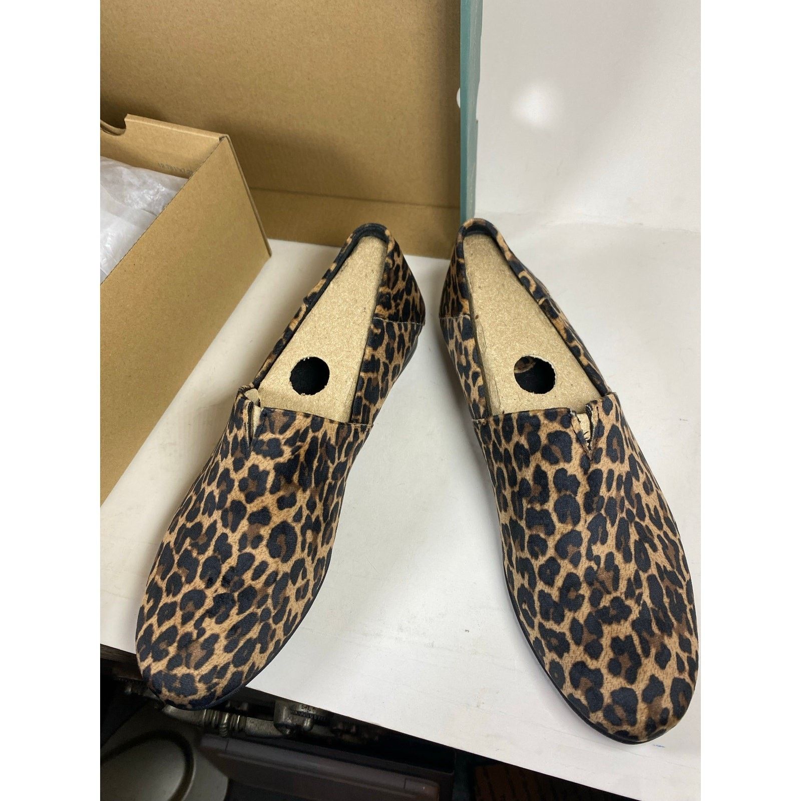 Other B.O.C. Suree Tan Leopard Print Loafers 9M BRAND NEW Women's Size US 9 / IT 39 - 7 Thumbnail