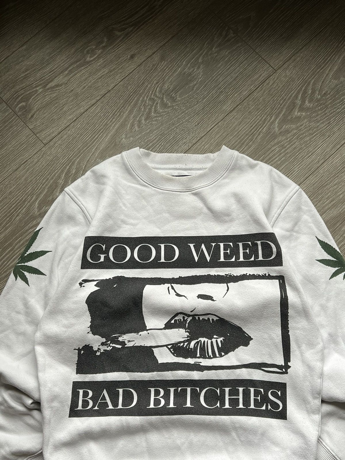 Vintage Vintage 💥💥 Good Weed Bad Girl Sweatshirt Band Size US M / EU 48-50 / 2 - 4 Thumbnail