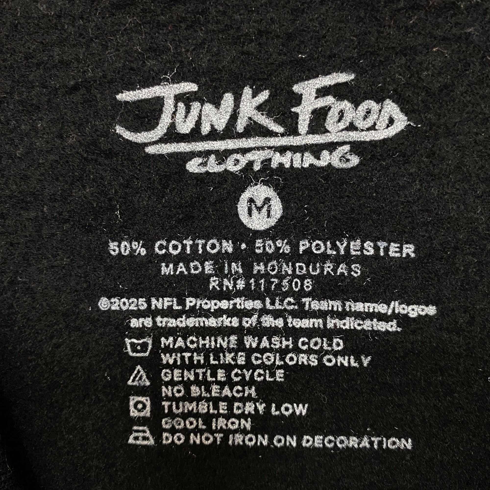 Junk Food Junk Food Clothing Miami Dolphins Helmet Logo Crewneck Sweat Size US M / EU 48-50 / 2 - 4 Thumbnail