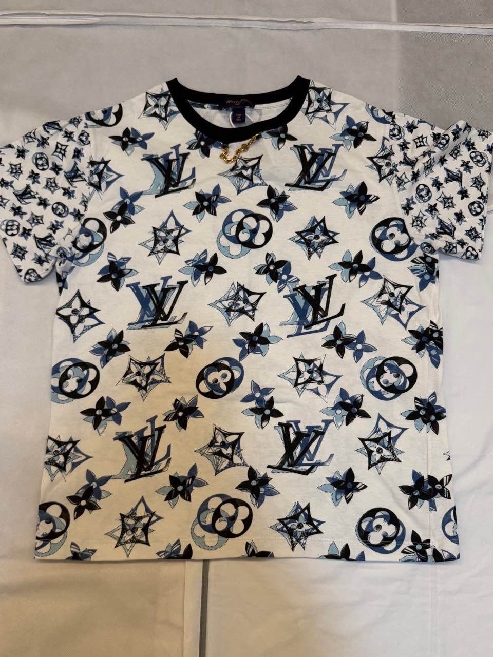 Louis Vuitton Louis Vuitton Monogram Flower T-Shirt Size XL Size XL / US 12-14 / IT 48-50 - 1 Thumbnail