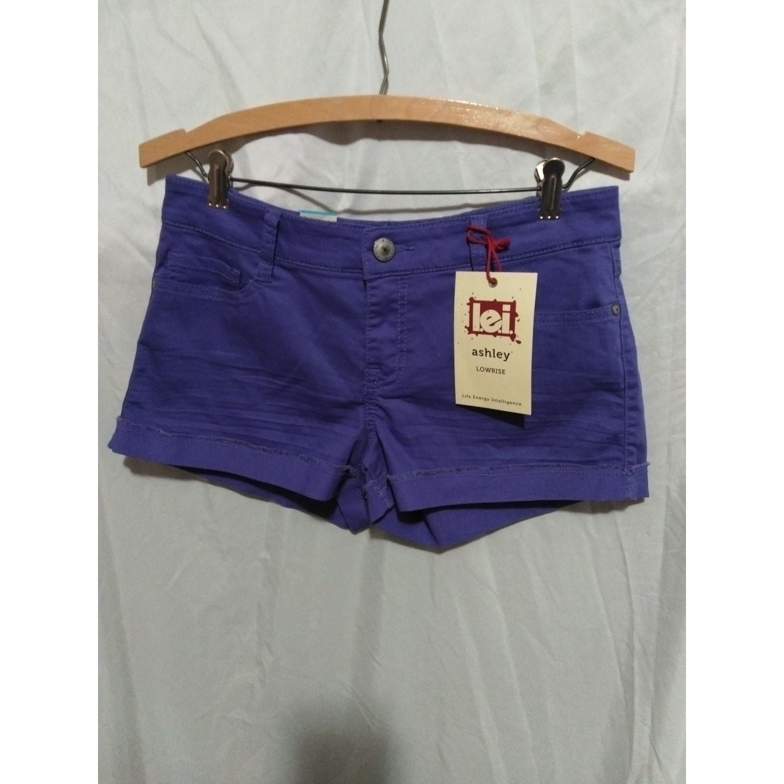 Other NWT LEI Jean Shorts Womens Junior 9 Purple Ashley Low Rise Size 32" / US 10 / IT 46 - 1 Thumbnail