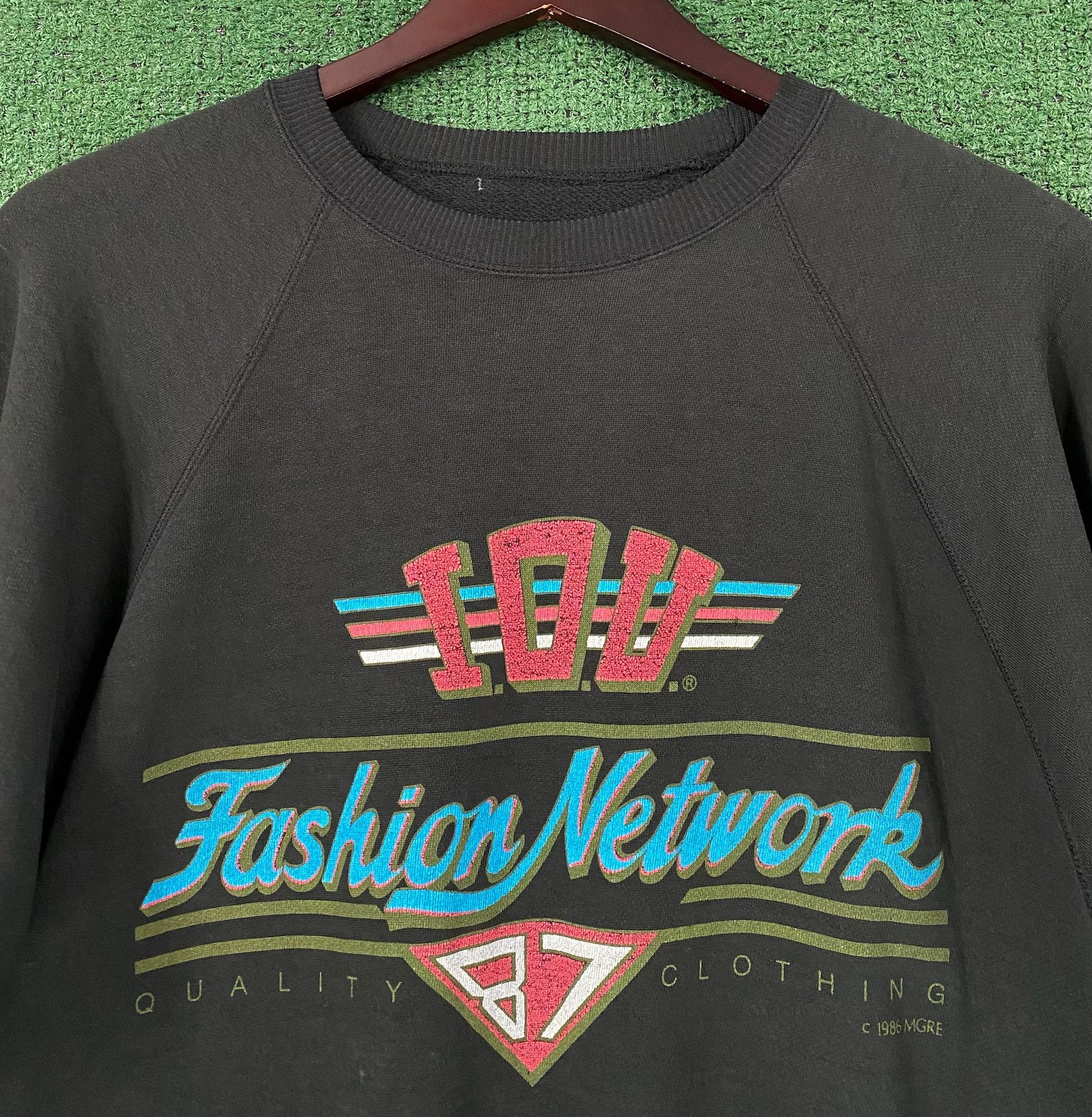 Vintage 80’s IOU Fashion Network Graphic Black Raglan Sweatshirt XL Size XL / US 12-14 / IT 48-50 - 5 Thumbnail