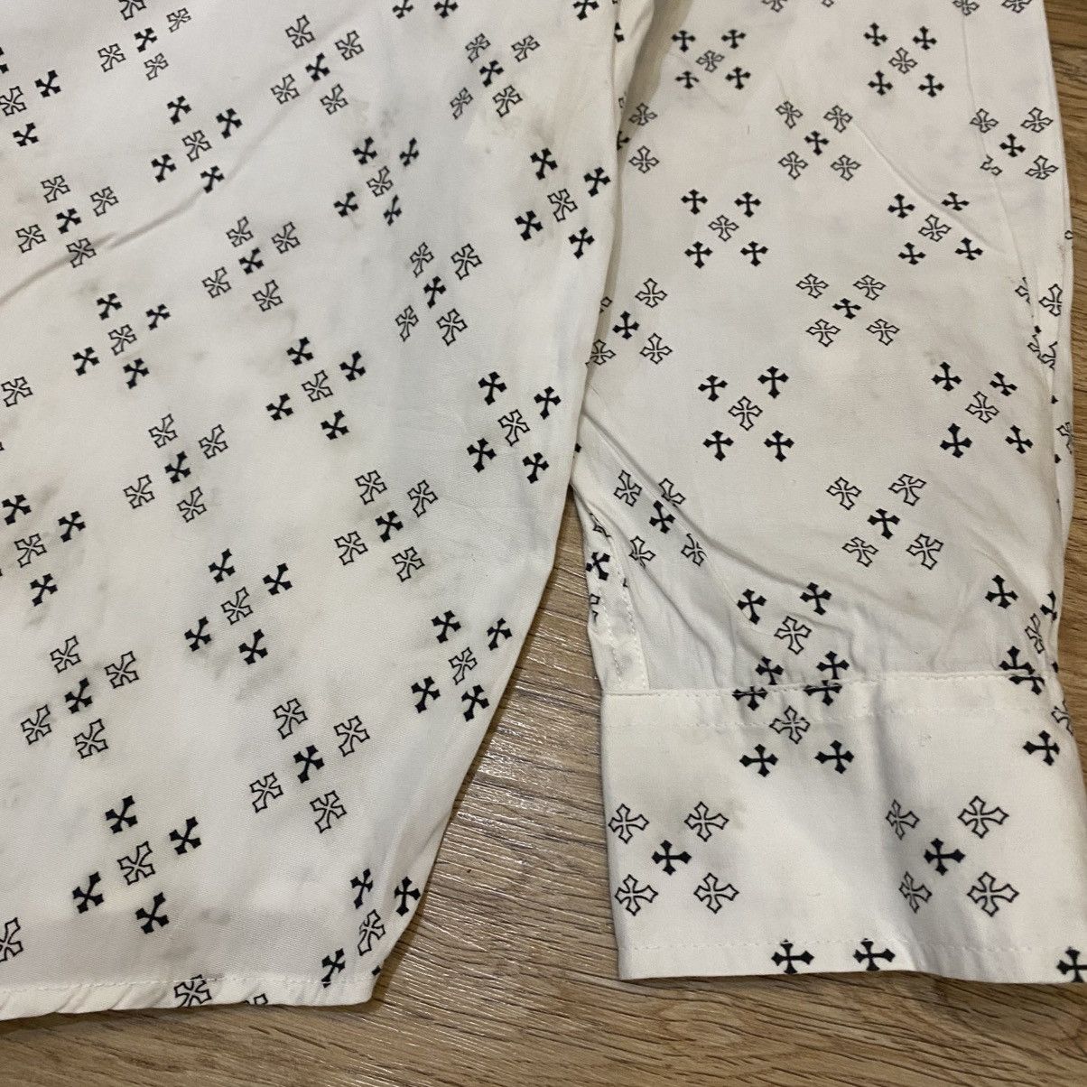 Tornado Mart 2000s Scommessa - White Gothic Style Cross Shirt Button Up Size US XL / EU 56 / 4 - 4 Thumbnail
