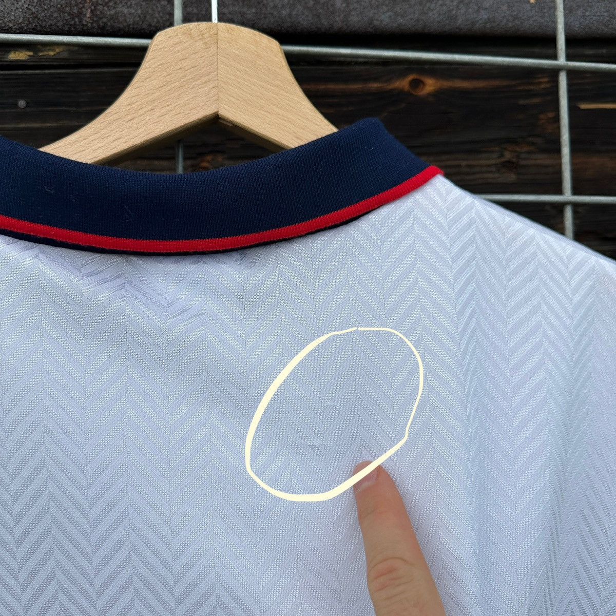 Umbro 1993/1995 England Umbro Soccer Jersey Vintage Home Shirt Size US L / EU 52-54 / 3 - 16 Thumbnail