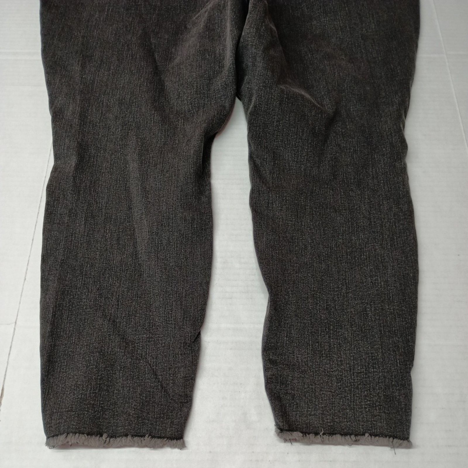 Levi's Levi High Rise Skinny Jeans Woman's Size 28S 39x28 Raw Hem Size 39" - 7 Thumbnail