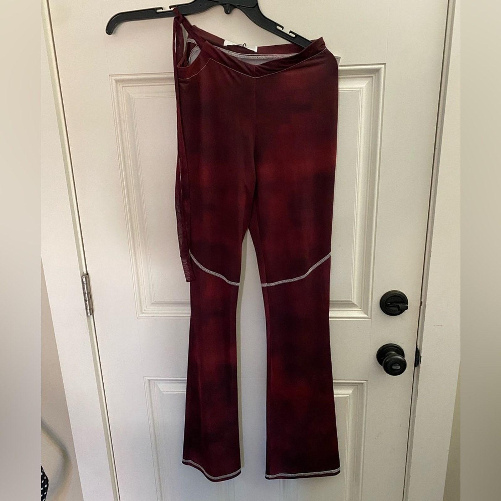 Other Peachy Den Iris Flared Hip Cutout pants Wine Red Small Size 26" / US 2 / IT 38 - 2 Thumbnail