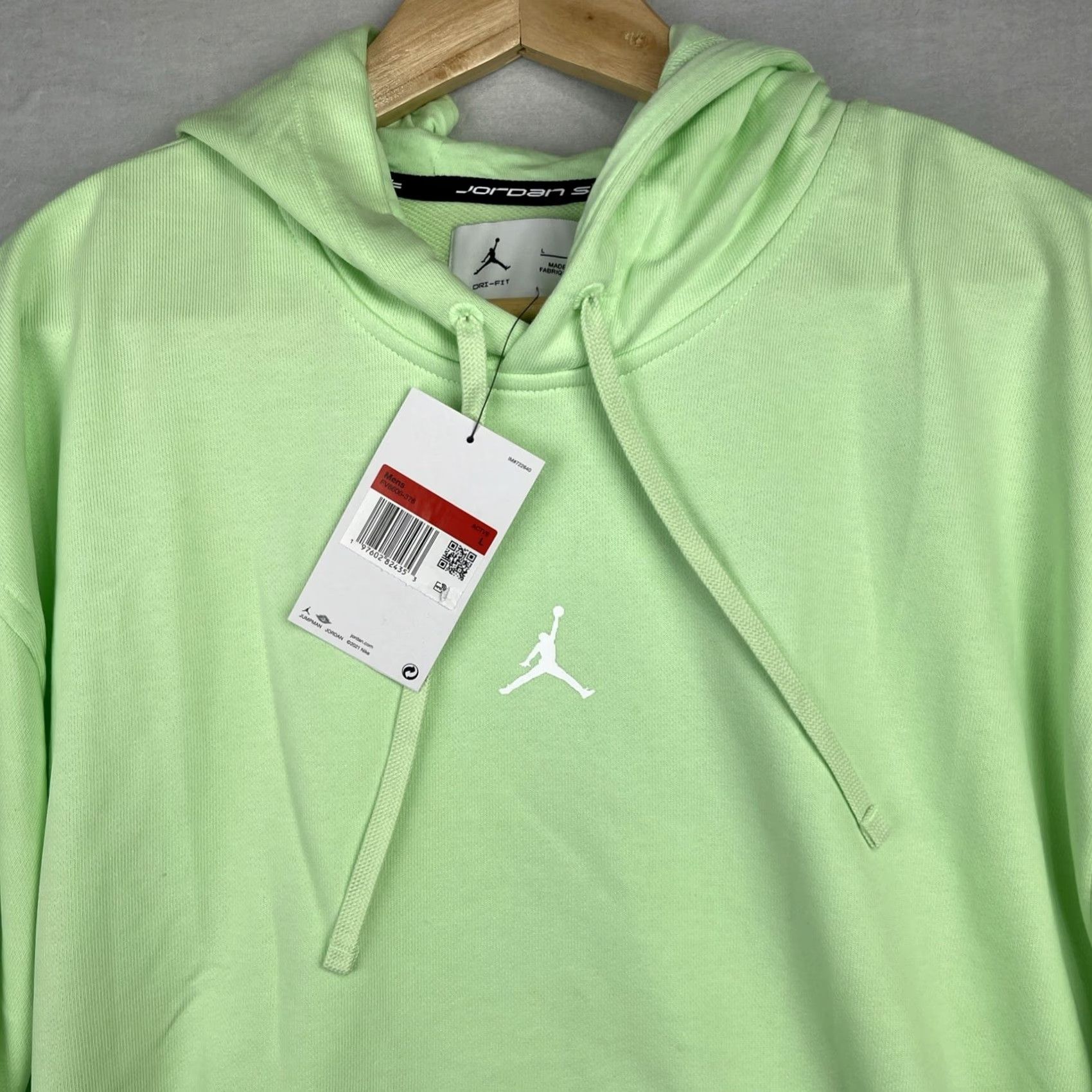 Jordan Brand Air Jordan Hoodie Mens Large Green Sport Dri Fit Pullover Sweatshirt FV8606-376 Size US L / EU 52-54 / 3 - 7 Thumbnail