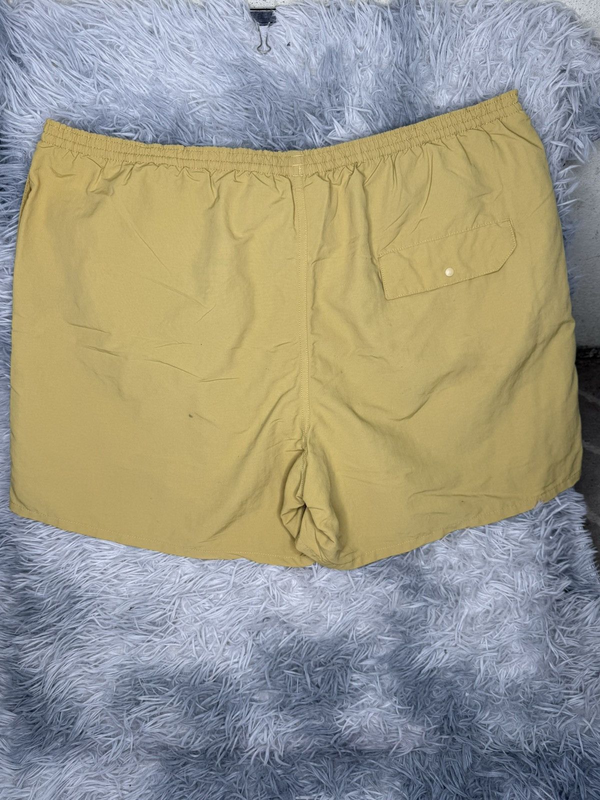 Patagonia Patagonia mustard shorts L Size US 34 / EU 50 - 2 Thumbnail