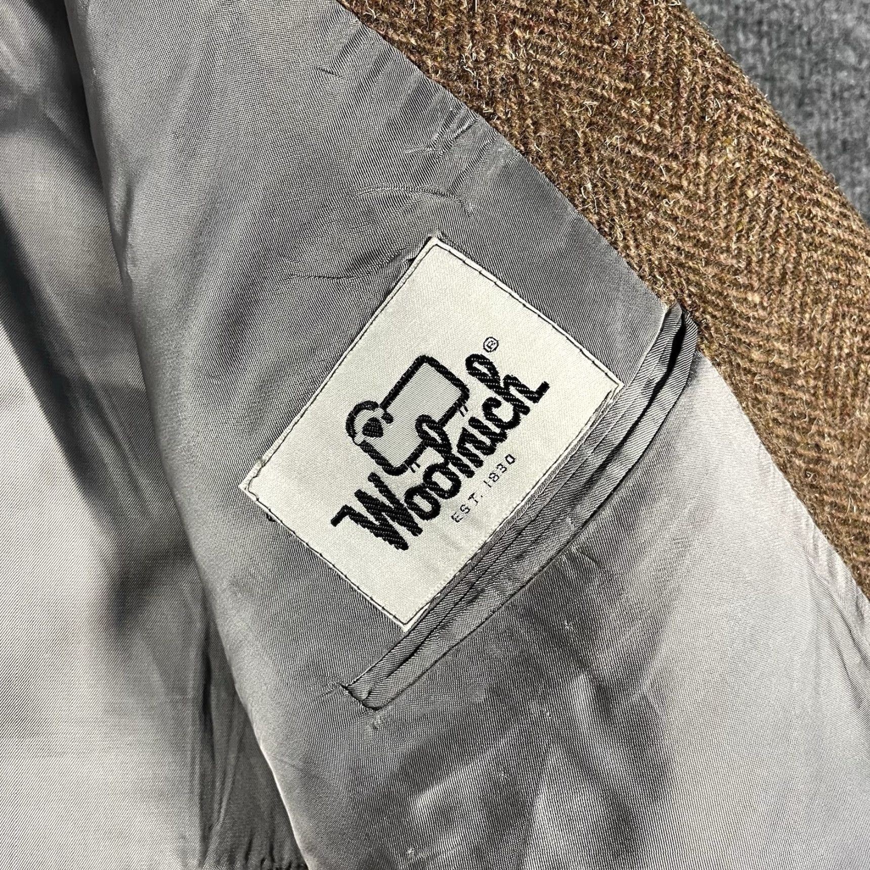 Vintage VINTAGE Woolrich Harris Tweed Sport Coat Blazer Wool Mens Large Brown Herringbone Woolrich Brand Tweed Blazer Mens- L Business Casual Size 42R - 6 Thumbnail