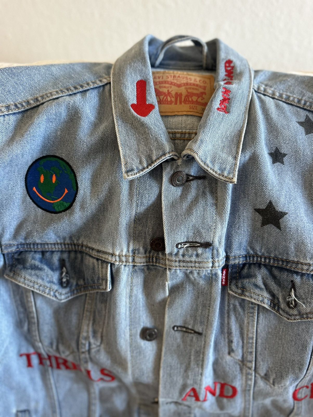 Travis Scott Travis Scott Astroworld Levi’s Denim Jacket All Over Print Size US XL / EU 56 / 4 - 11 Thumbnail