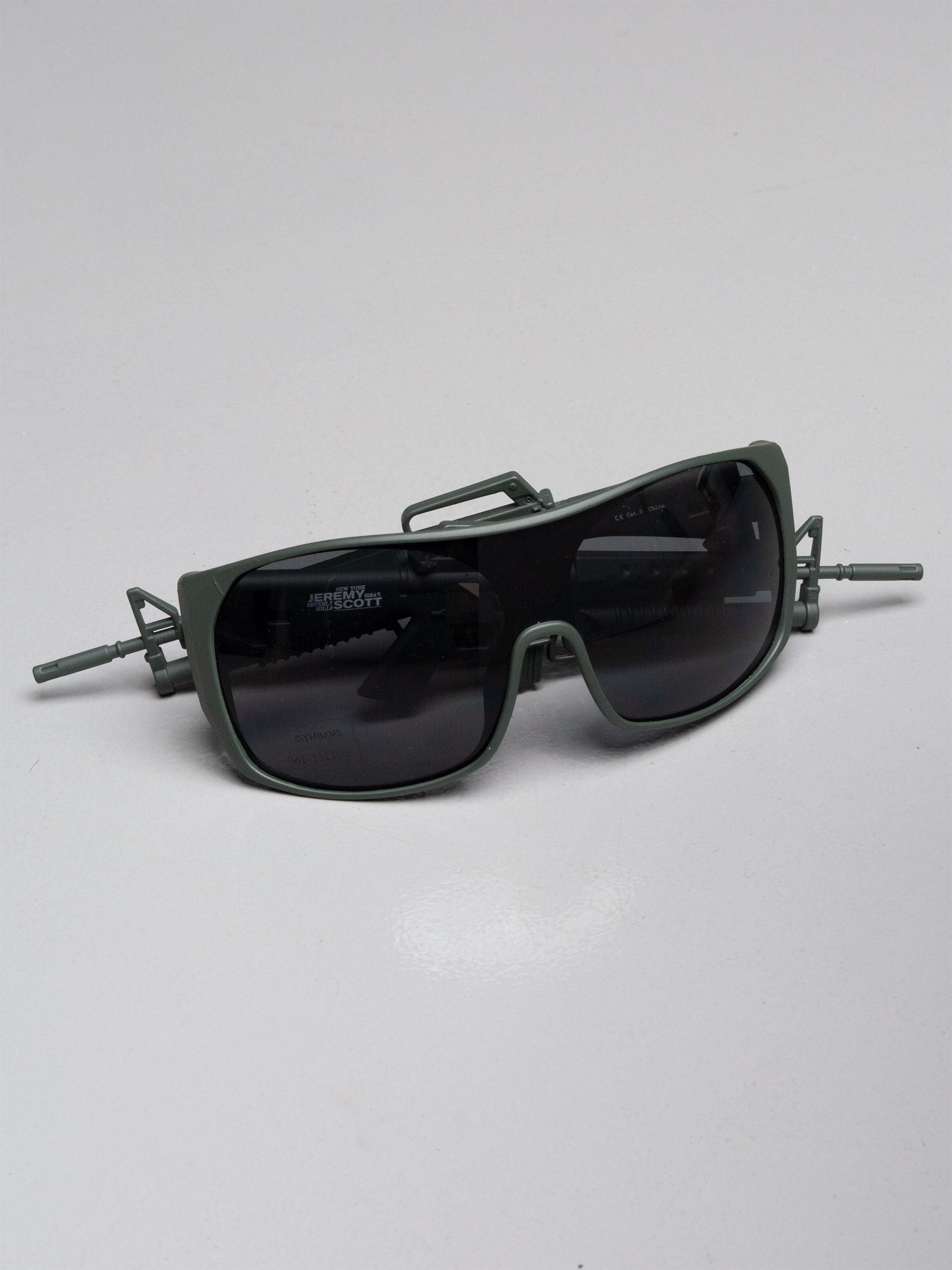 Jeremy Scott × Linda Farrow Linda Farrow X Jeremy Scott S/S 2013 rifle army sunglasses Size ONE SIZE - 4 Thumbnail