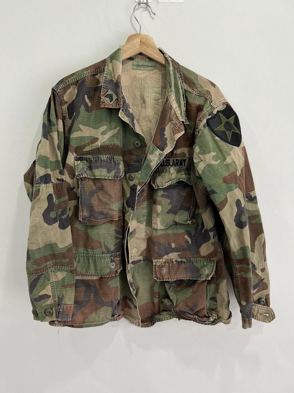 Vintage Vintage Military Camo Army Light Jacket Size US M / EU 48-50 / 2 - 1 Thumbnail