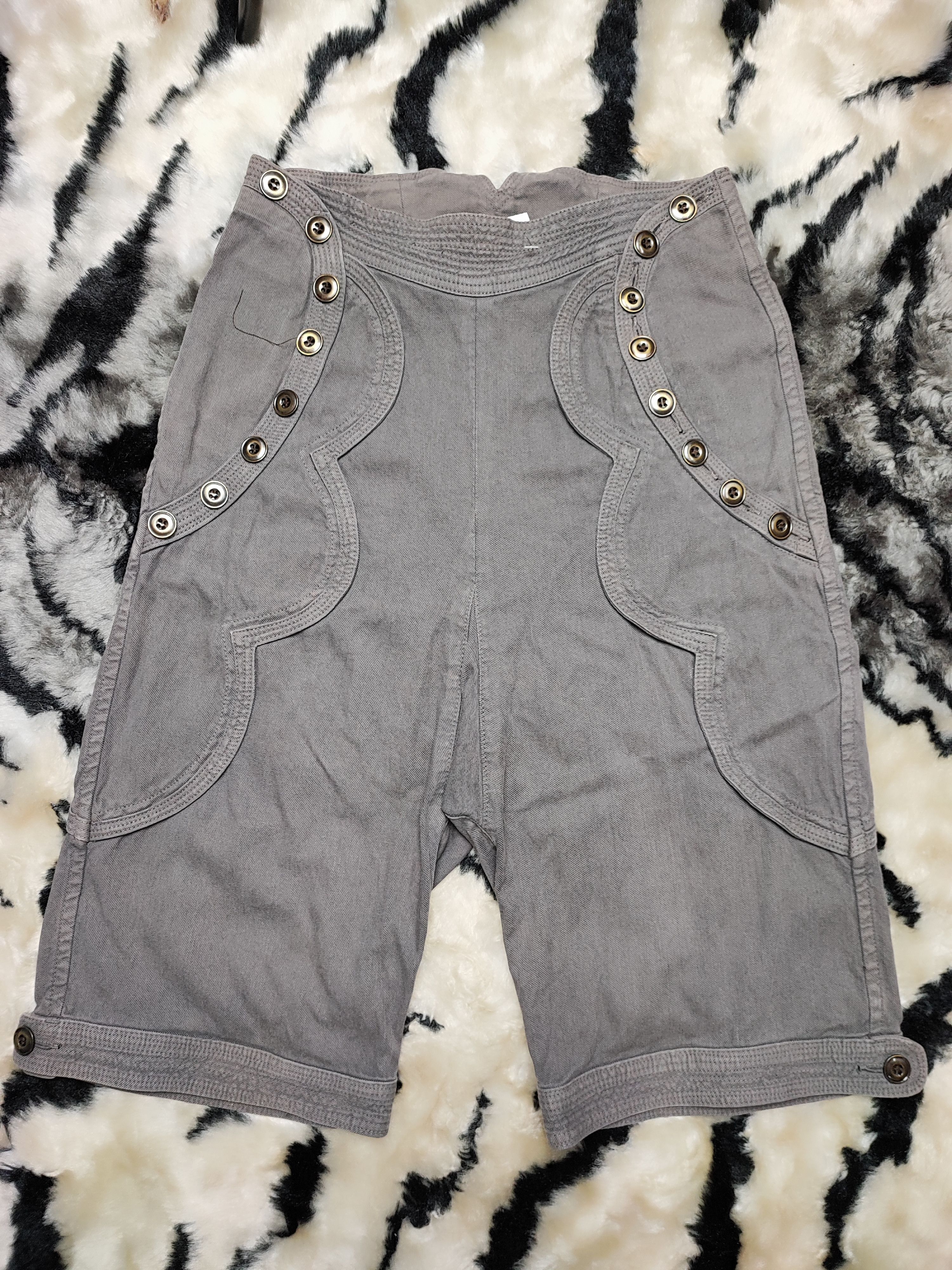 Tsumori Chisato Tsumori Chisato Short Pants Size 24" / US 00 / IT 34 - 3 Thumbnail