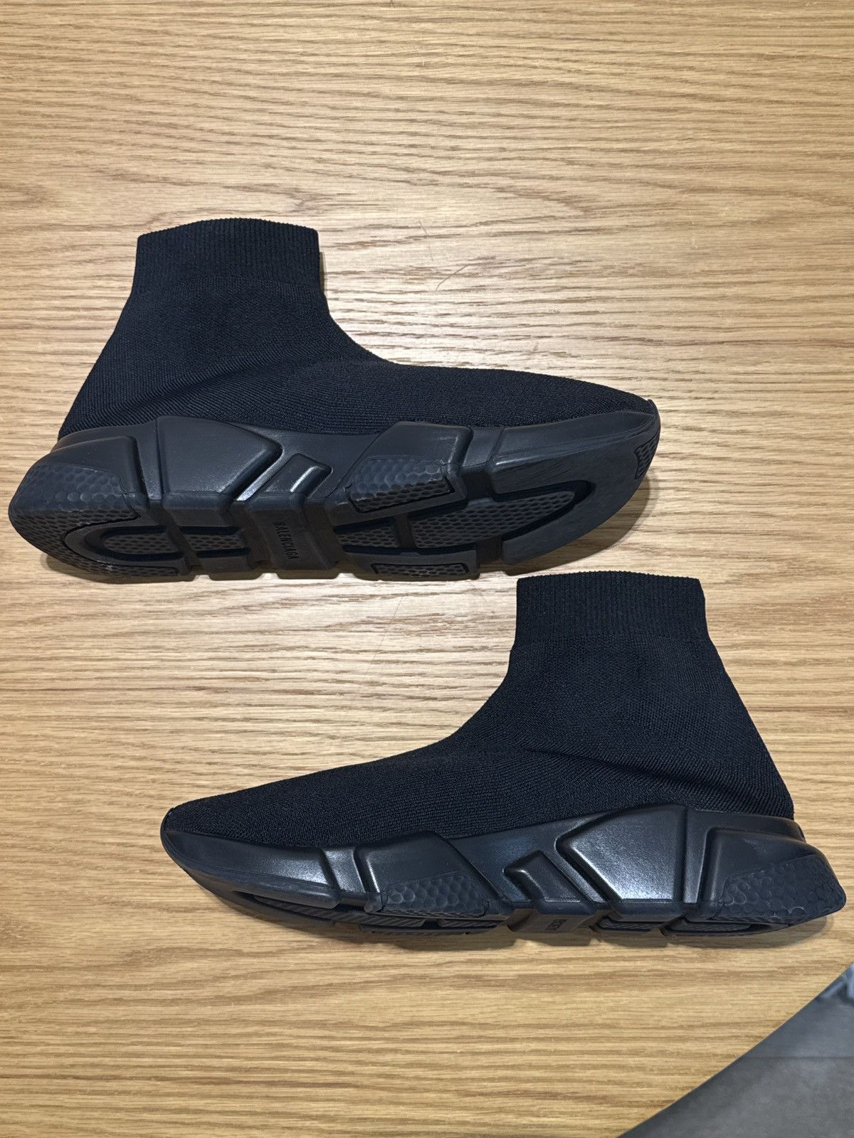 Balenciaga Balenciaga Speed Women’s US9 Size US 9 / IT 39 - 3 Thumbnail
