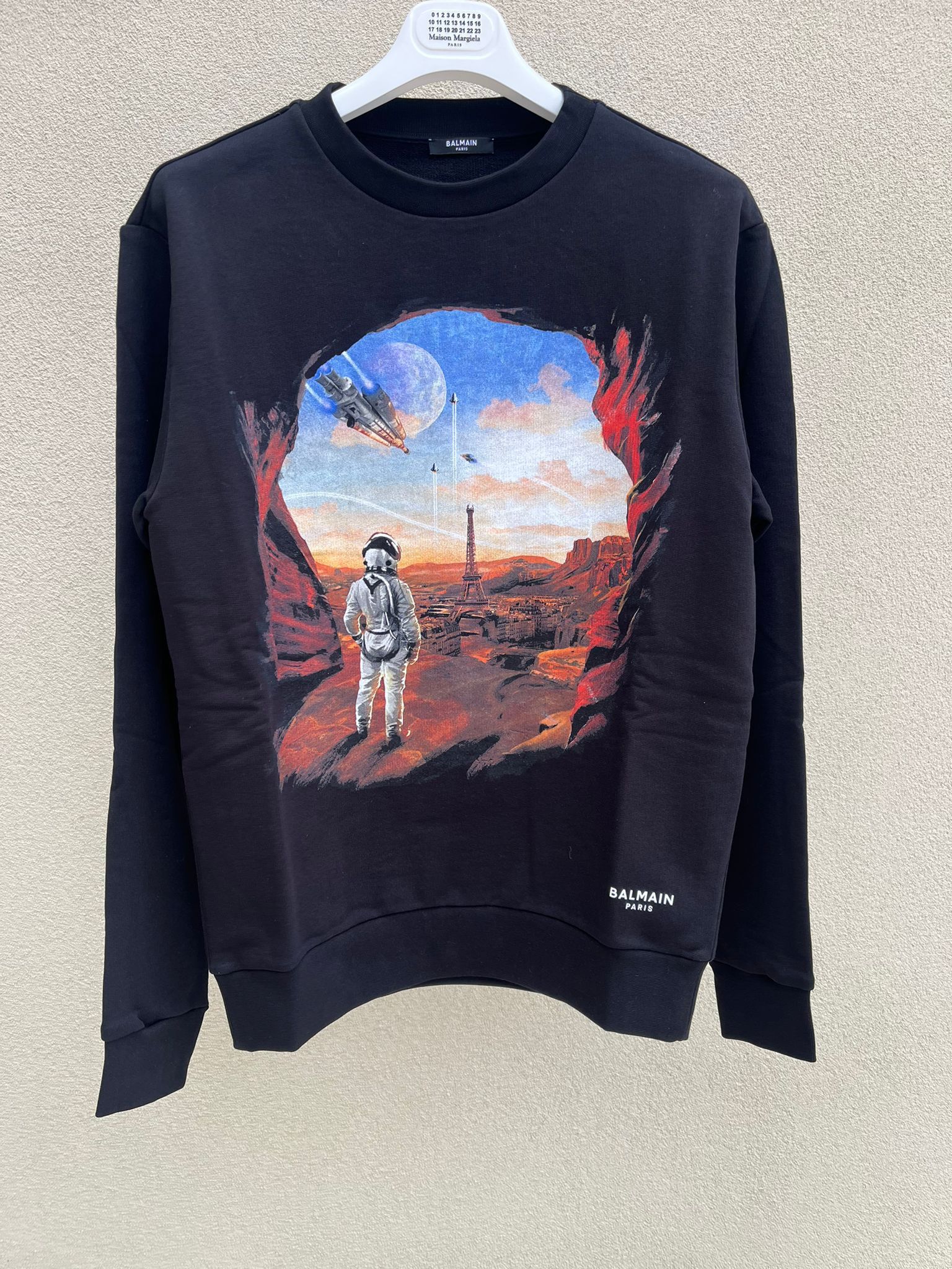 Eiffel Tower Space Astronaut Sweater in Black