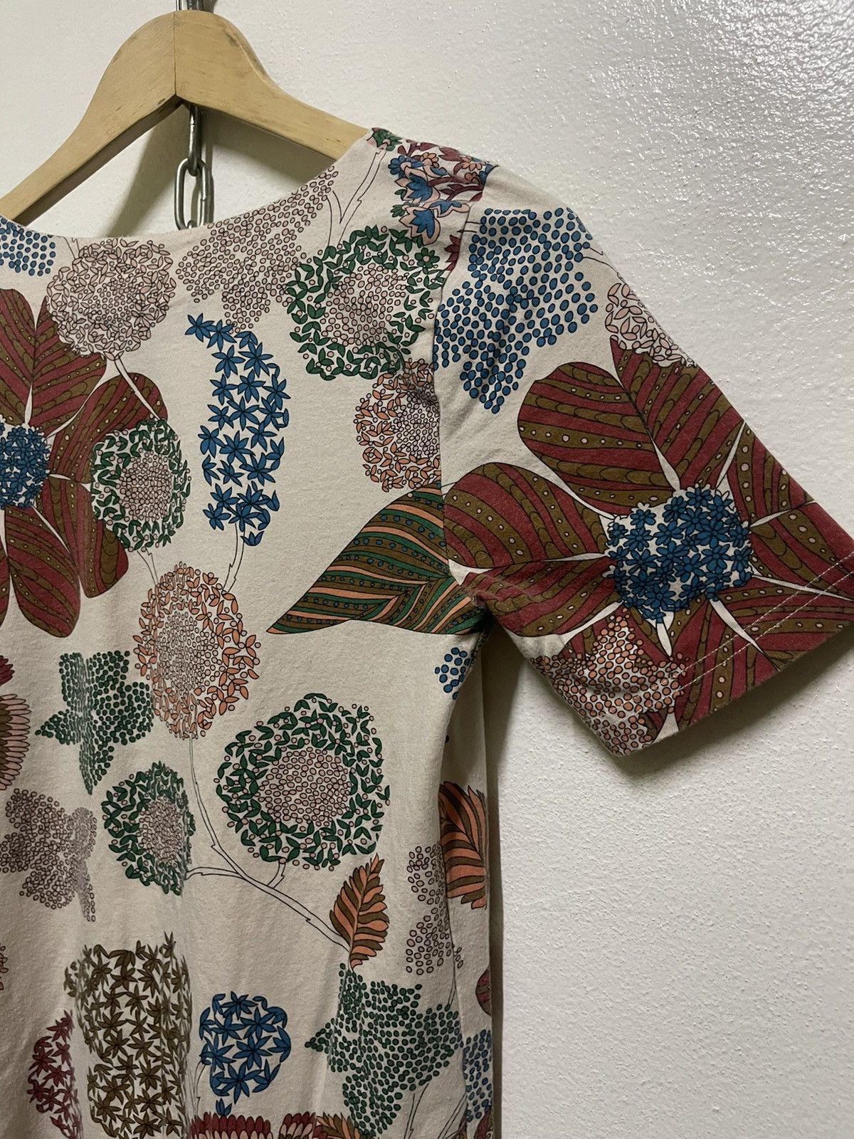 Marc Jacobs × Marc by Marc Jacobs Marc Jacobs Floral Abstract T Shirt Size XS / US 0-2 / IT 36-38 - 11 Thumbnail