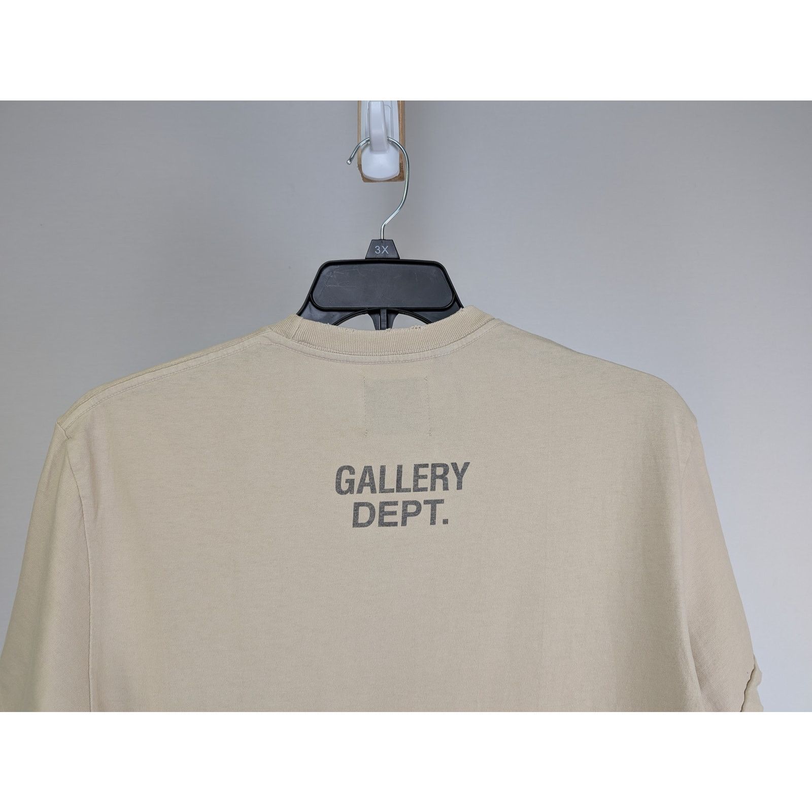 Gallery Dept. o1rshd1 Galleries are Boring without us T-Shirt in Beige Size US M / EU 48-50 / 2 - 8 Thumbnail