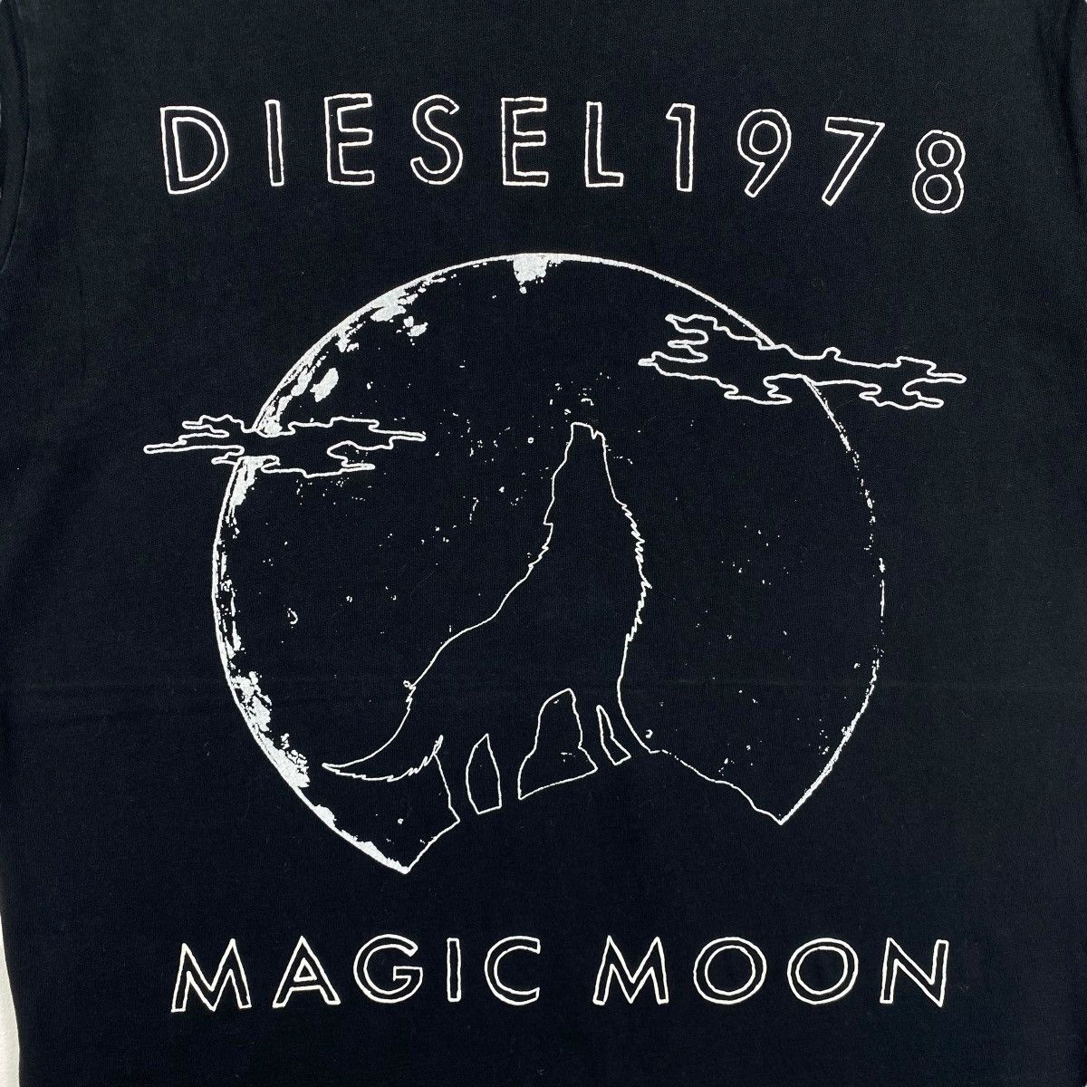 Diesel DIESEL 1978 Magic Moon Graphic Tee Shirt Small Size Size US S / EU 44-46 / 1 - 2 Thumbnail