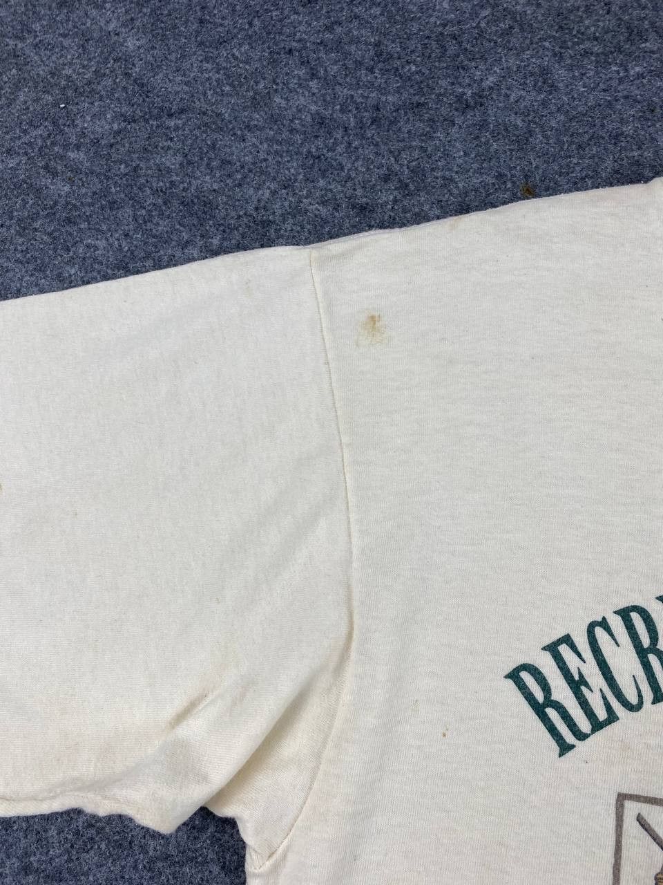 Vintage vintage recretional equipment inc outdoor clothing tee Size US L / EU 52-54 / 3 - 4 Thumbnail