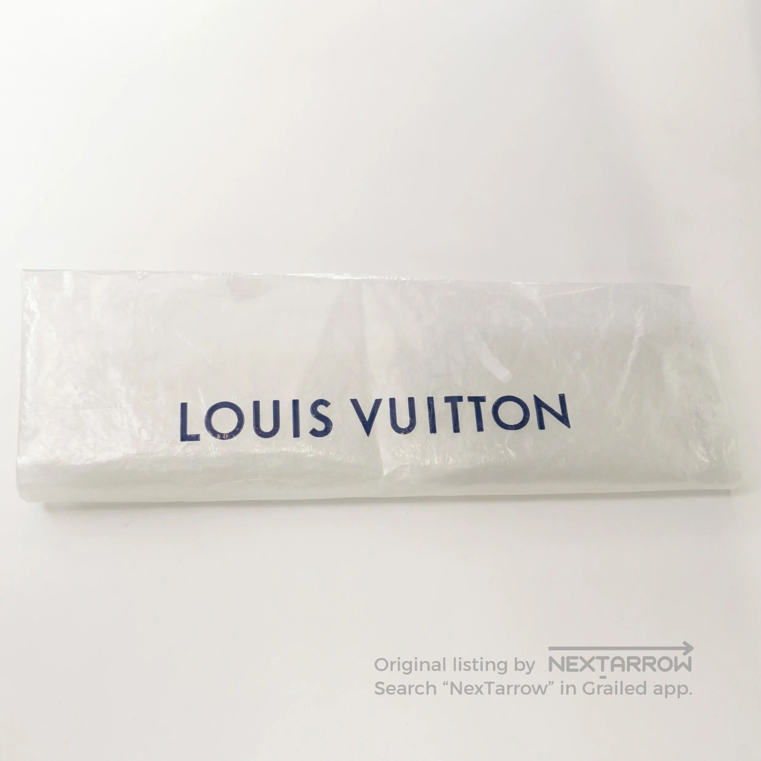 Louis Vuitton Louis Vuitton Blue Checkered V-Neck Sweater L. Size US L / EU 52-54 / 3 - 1 Thumbnail