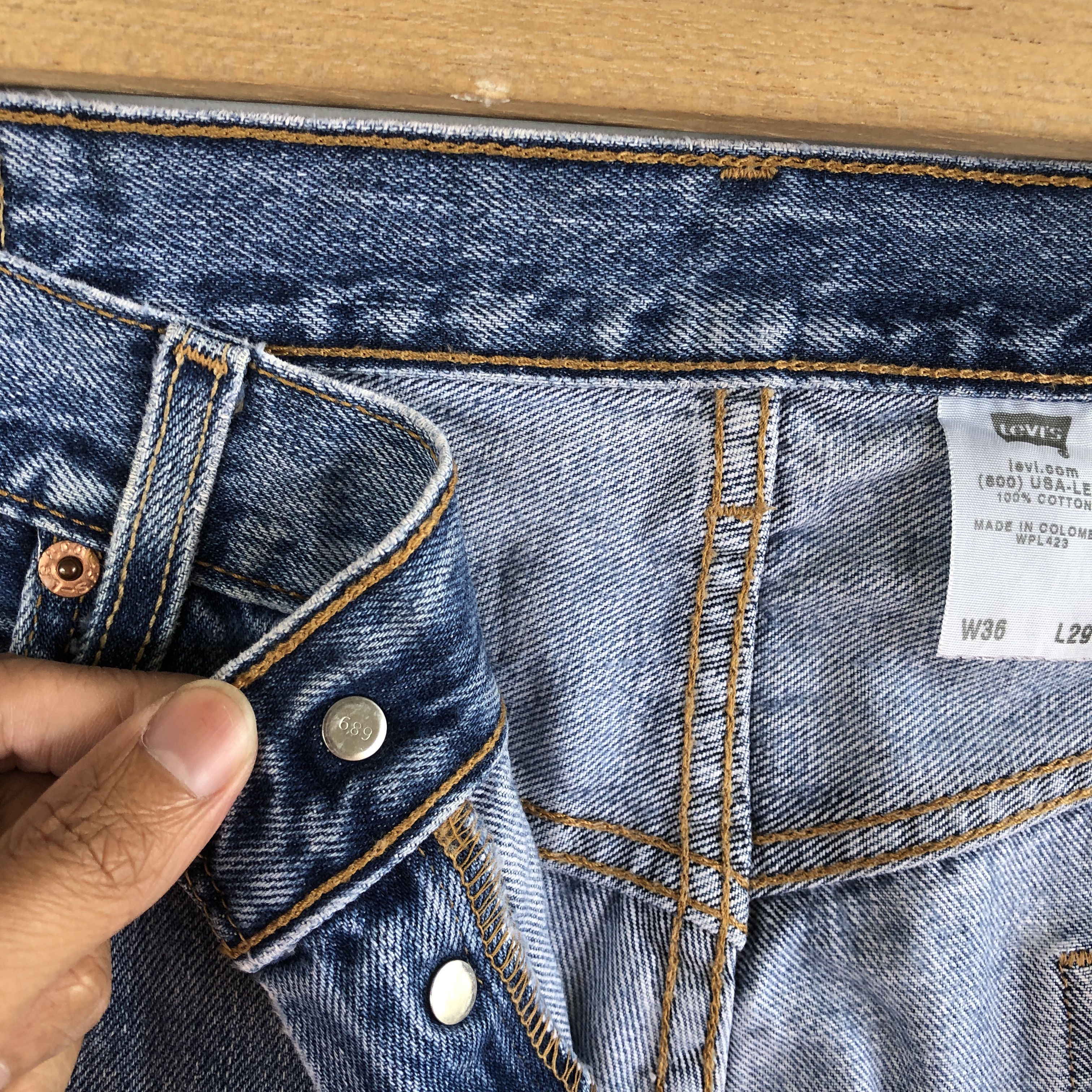 Levi's Vintage Levis 501 Light Wash Jeans Distressed Levi's Denim Size US 32 / EU 48 - 7 Thumbnail