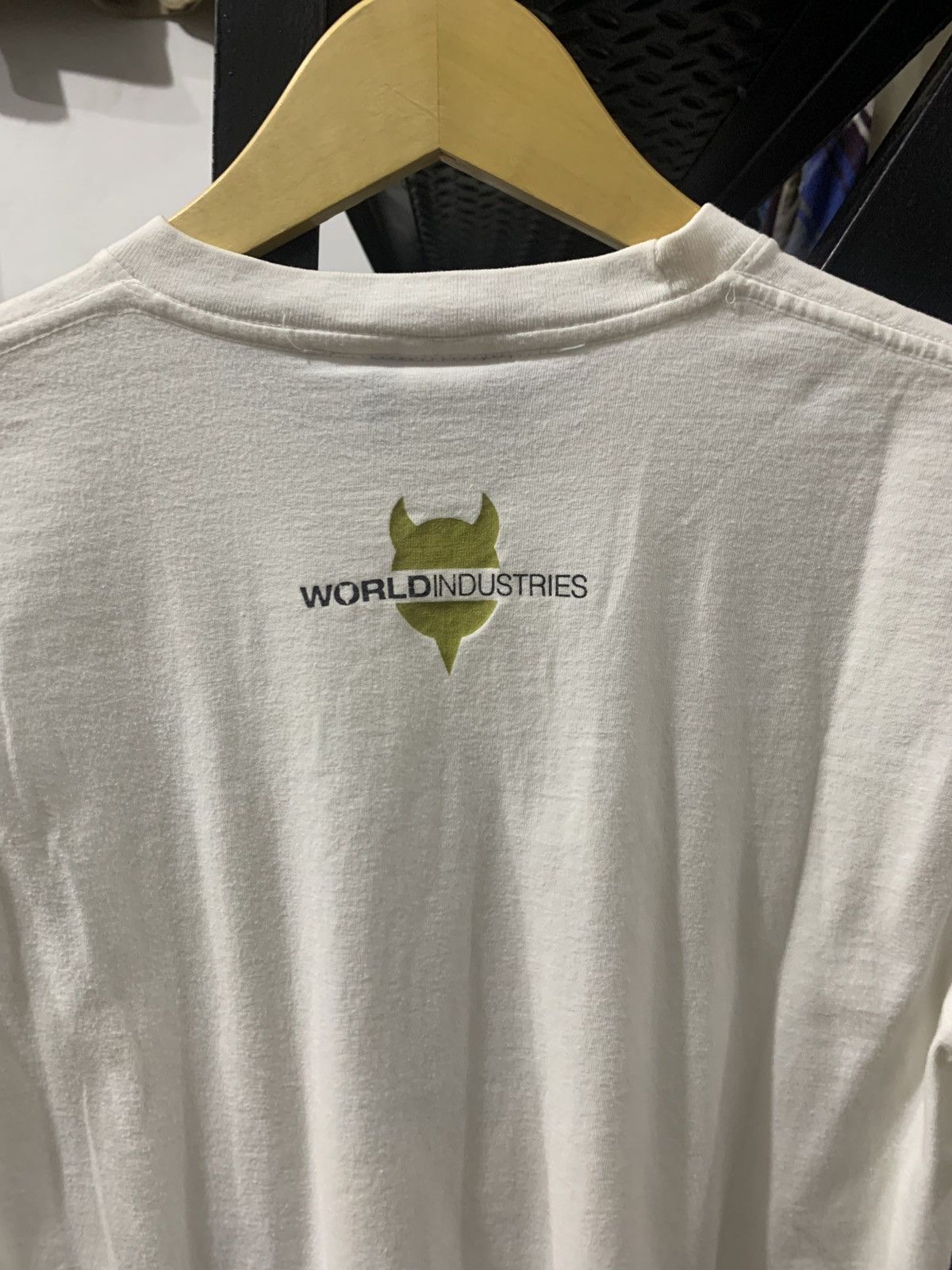 Vintage Vintage 1990s World Industries Hellraiser Skate Tee Size US M / EU 48-50 / 2 - 5 Thumbnail