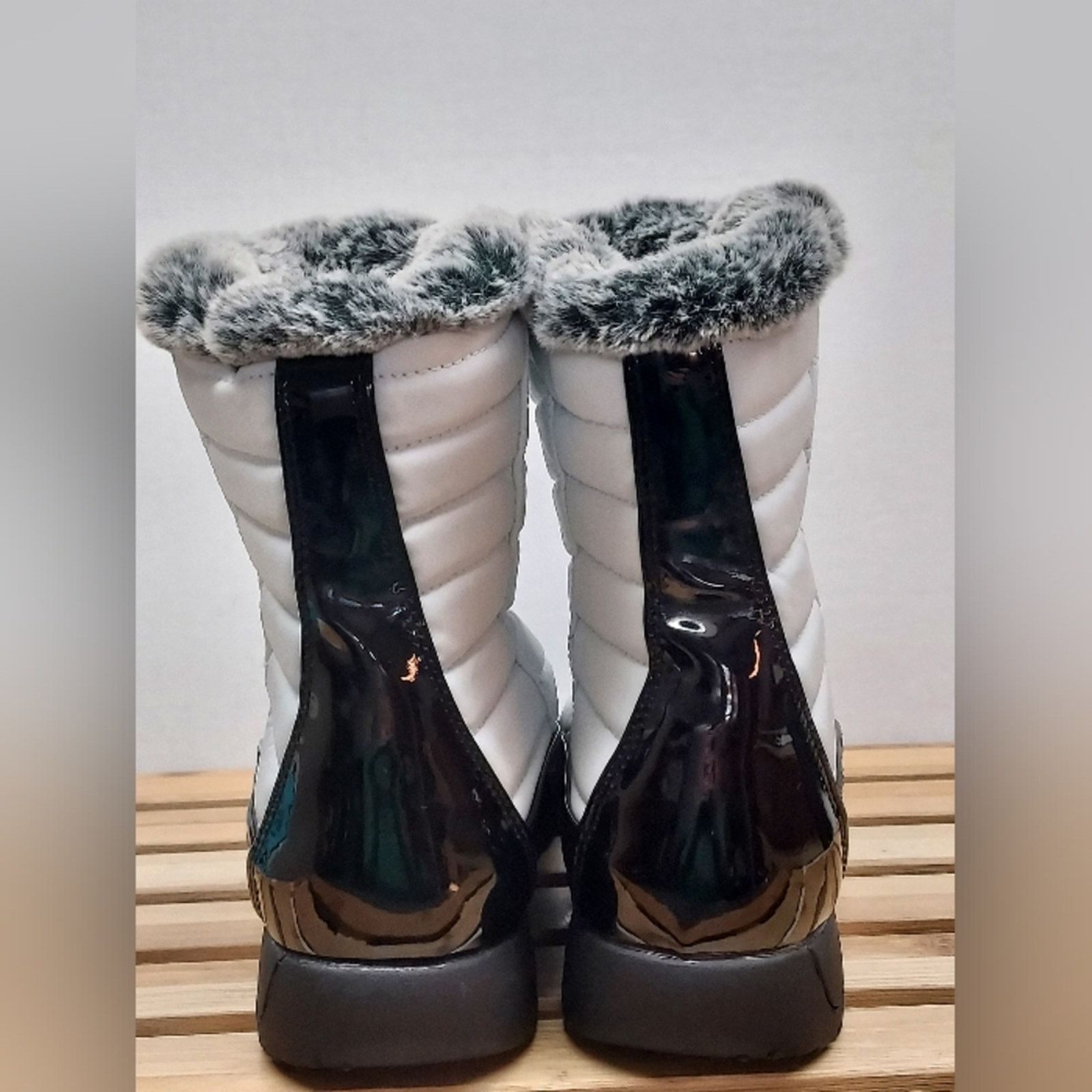 Toteme TOTES Womens White & Black Pull On Winter Boots Size 10M Size US 10 / IT 40 - 7 Thumbnail