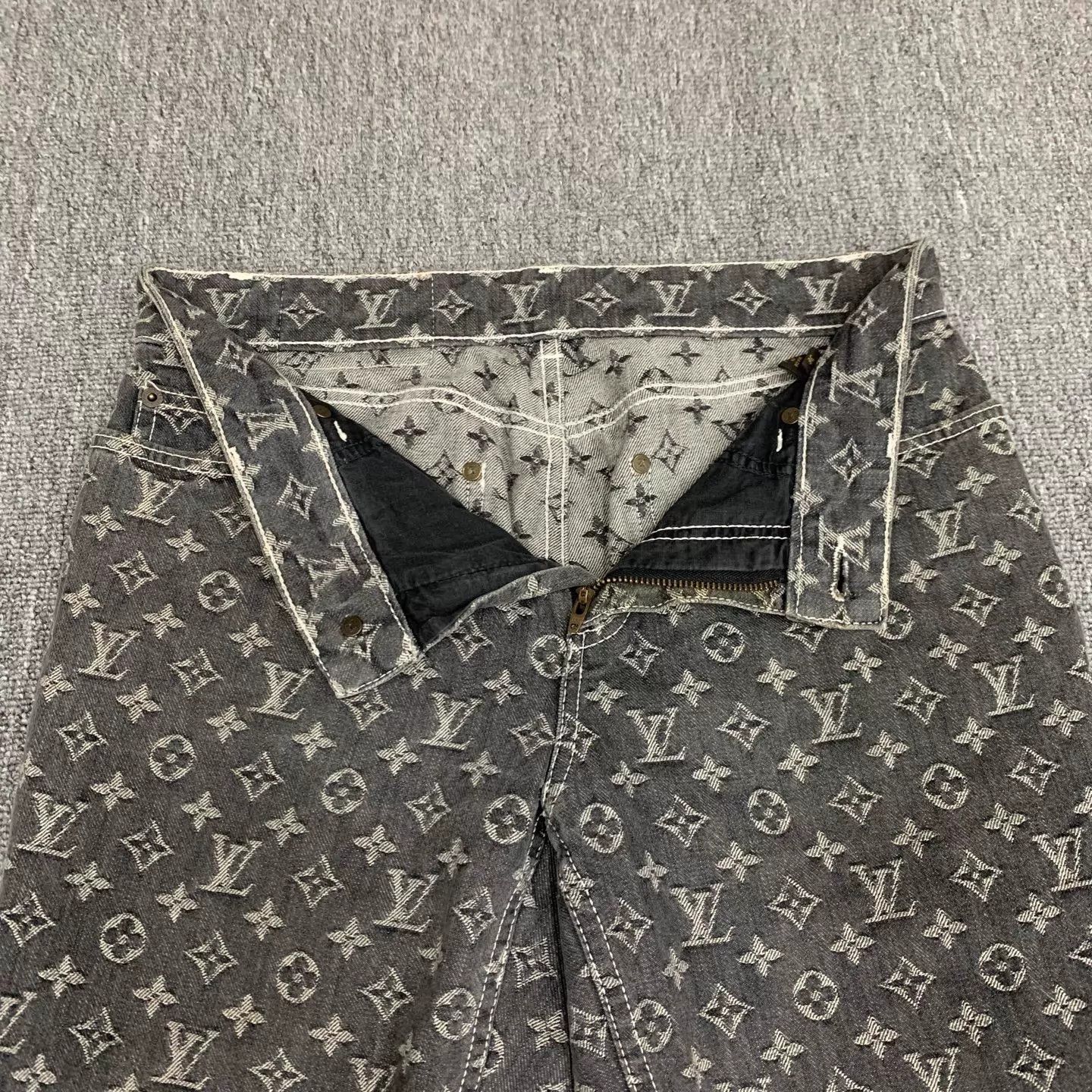 Louis Vuitton Lv Black Monogram All Over Jeans 38 9/10 Size US 38 / EU 54 - 8 Thumbnail
