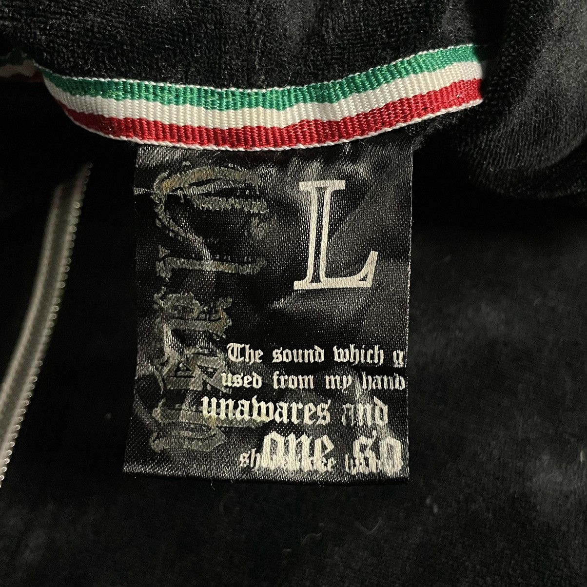 If Six Was Nine CLASH GLITTER CROSS WORDING PUNK GOTHIC VELVET SWEATER Size US L / EU 52-54 / 3 - 10 Thumbnail