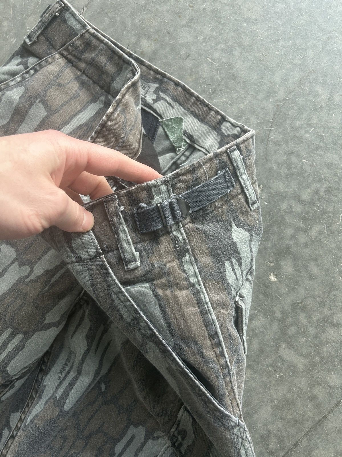 Vintage Vintage 90s Trebark Camo Cargo Pants Size US 33 - 7 Thumbnail