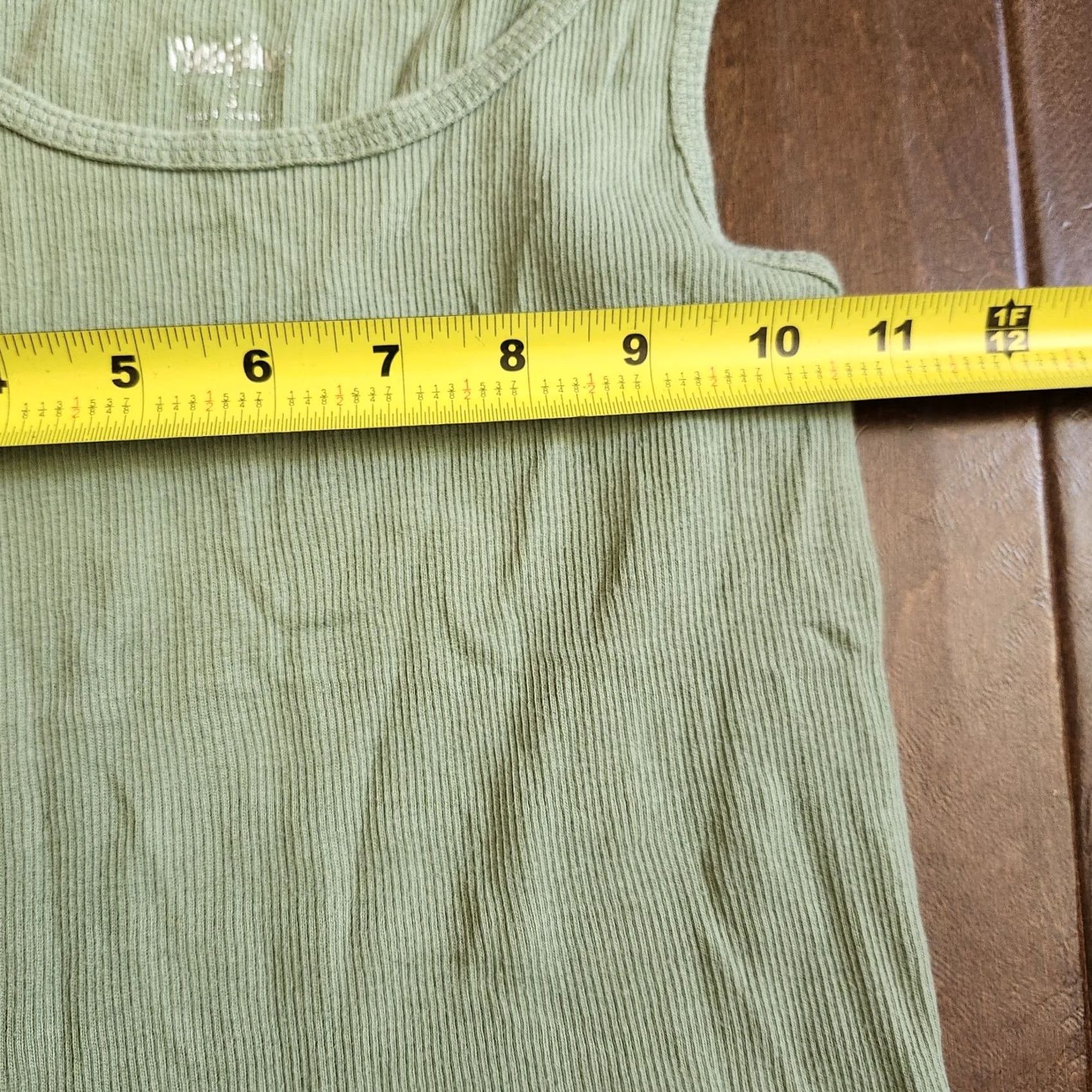 Mossimo Mossimo Tank Top Women's Junior Green Size S Sleeveless Pullover Casual Casual, Travel Cotton Green Mossimo Juniors Women Tank Top S Size S / US 4 / IT 40 - 4 Thumbnail