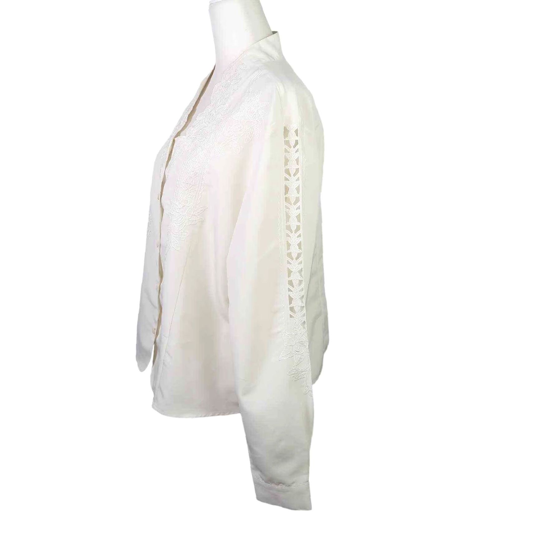 Vintage VINTAGE 90s cream floral embroidered button down blouse XL Women Long Sleeve Spring Fall Casual Womens Size XL / US 12-14 / IT 48-50 - 3 Thumbnail