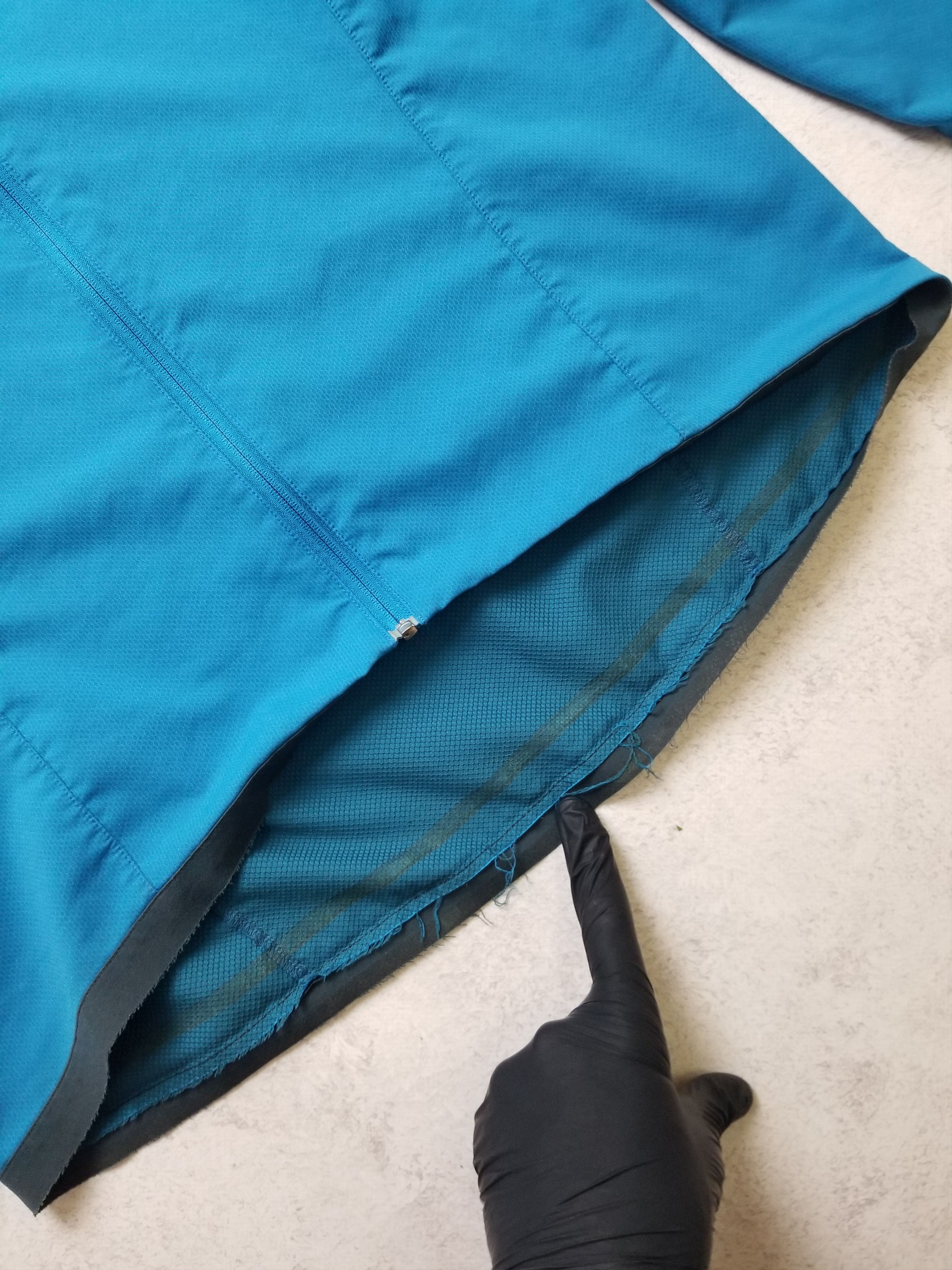 Arc'teryx Arc'teryx Running Light Weight Jacket Windstoper DEFECT Size US M / EU 48-50 / 2 - 16 Thumbnail