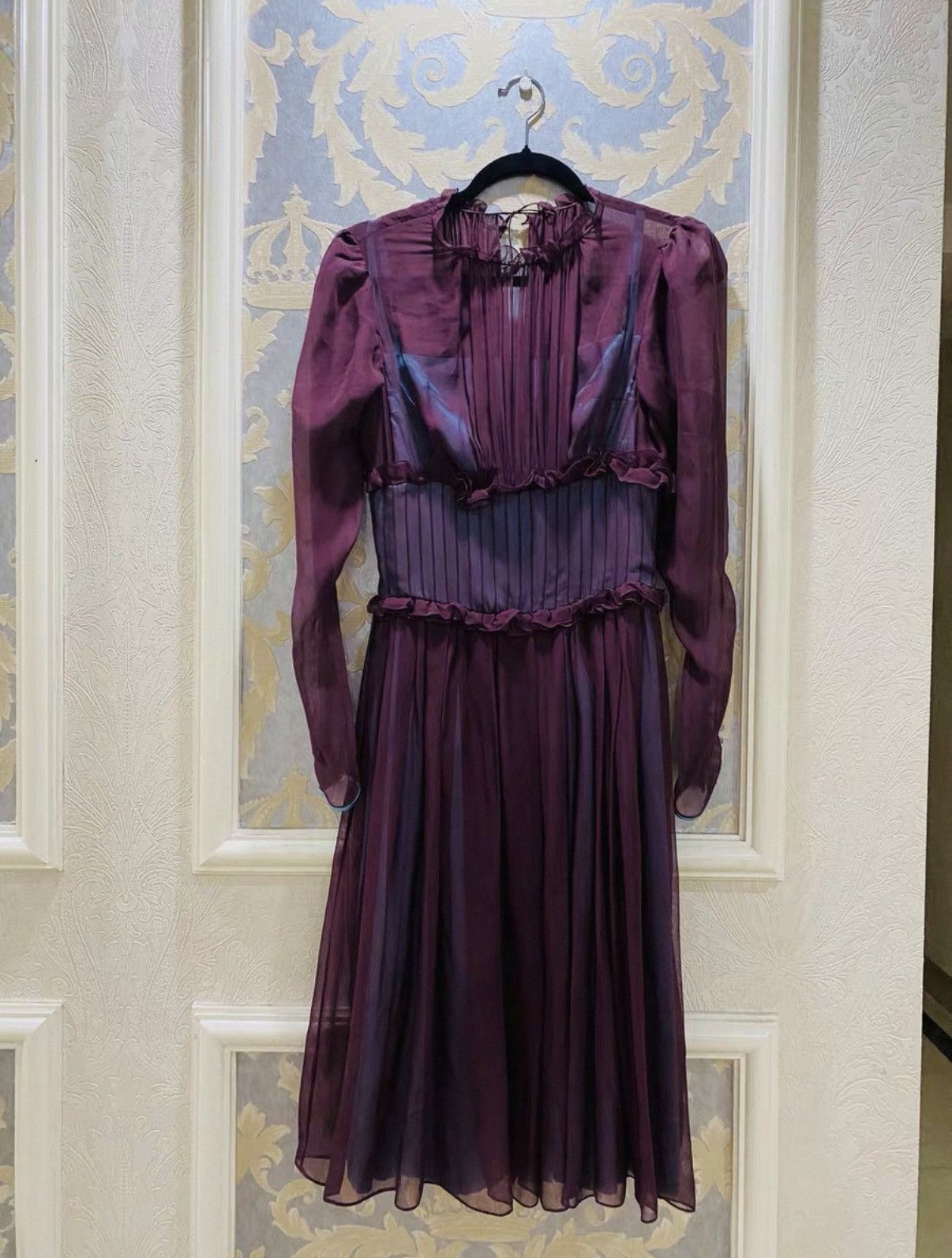 Dolce & Gabbana Rare Vintage Dolce Gabbana Silk Dress With Crystal Button Size S / US 4 / IT 40 - 12 Thumbnail