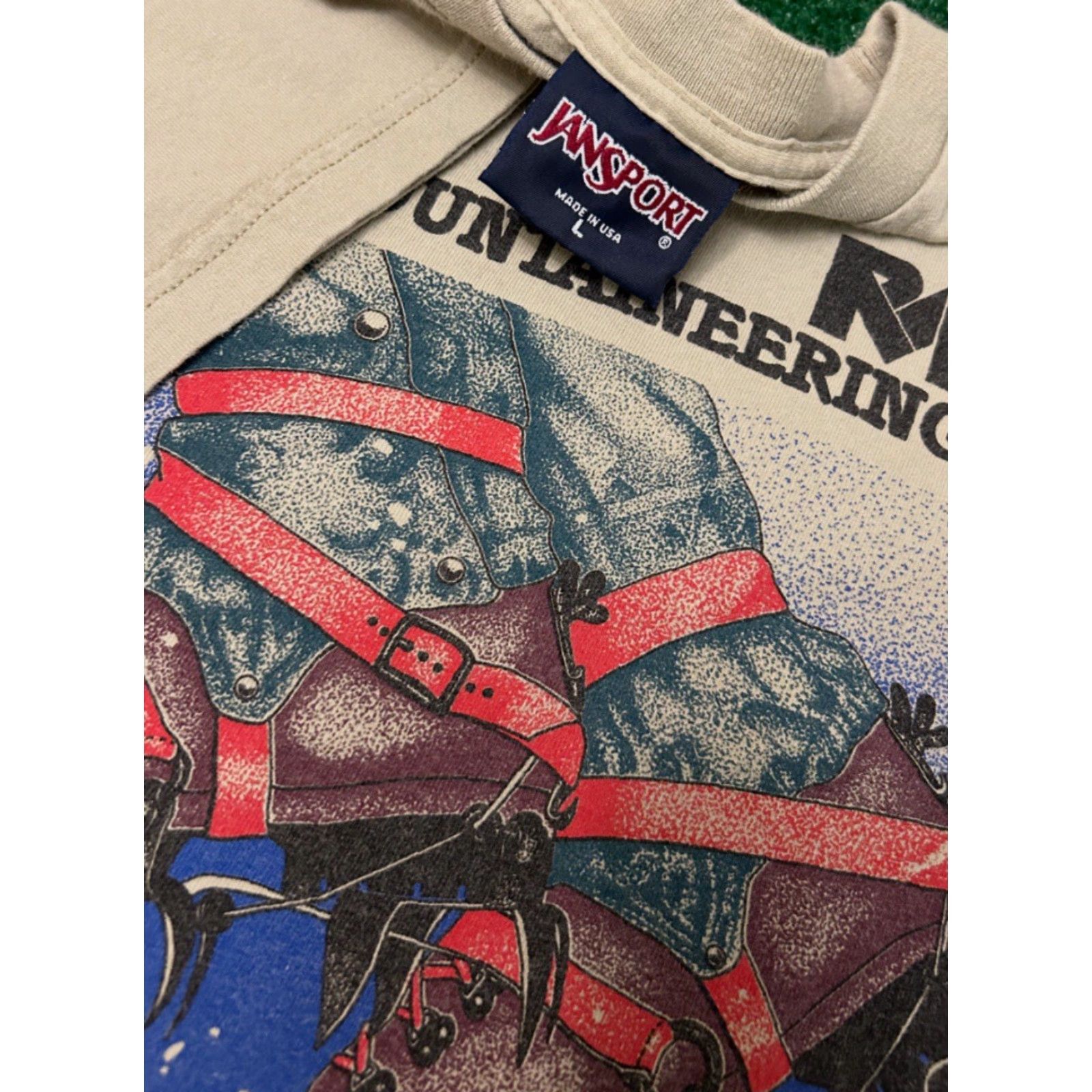 Jansport VINTAGE Mountaineering Mountain Gear VTG Shirt Mens Size Large USA Rainier 90s Beige T-Shirt Sleeved Short Shirt Mens Size US L / EU 52-54 / 3 - 2 Thumbnail