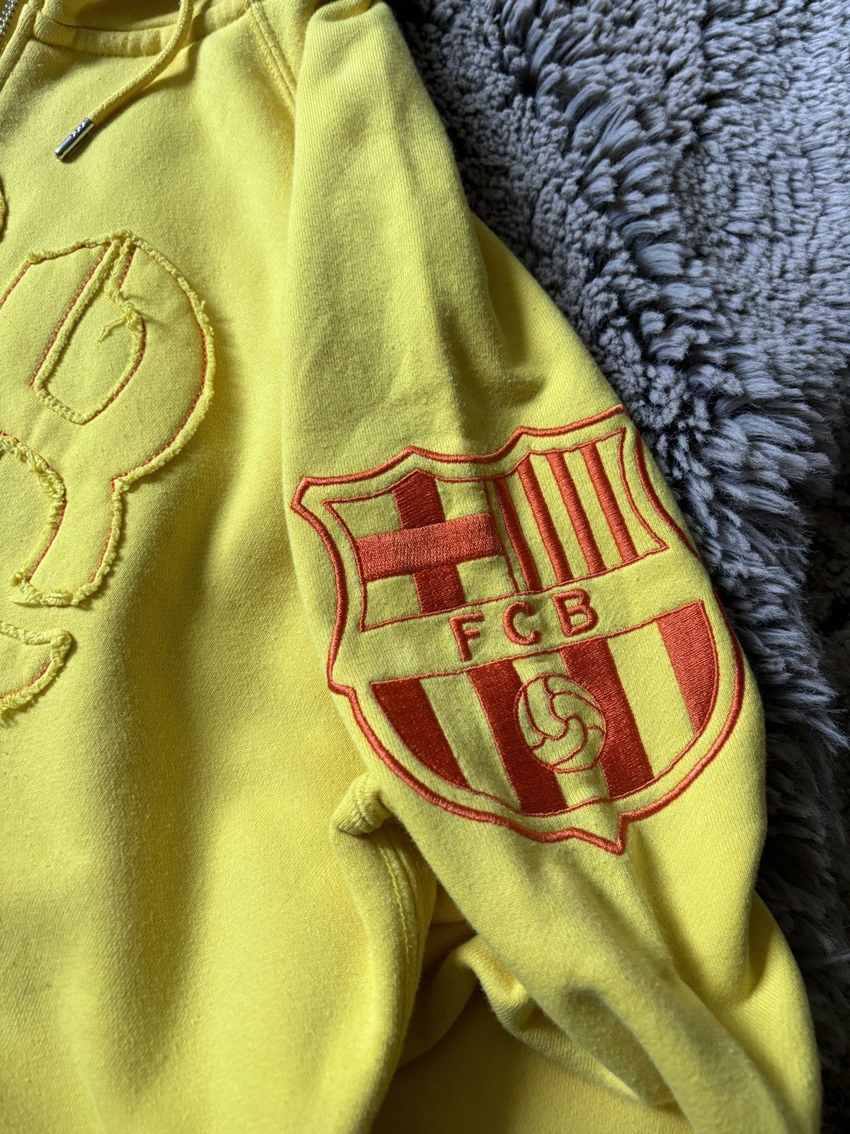 Japanese Brand × Nike × Vintage Nike Vintage FCB Barcelona Big Logo Y2K zip hoodie Size US L / EU 52-54 / 3 - 5 Thumbnail
