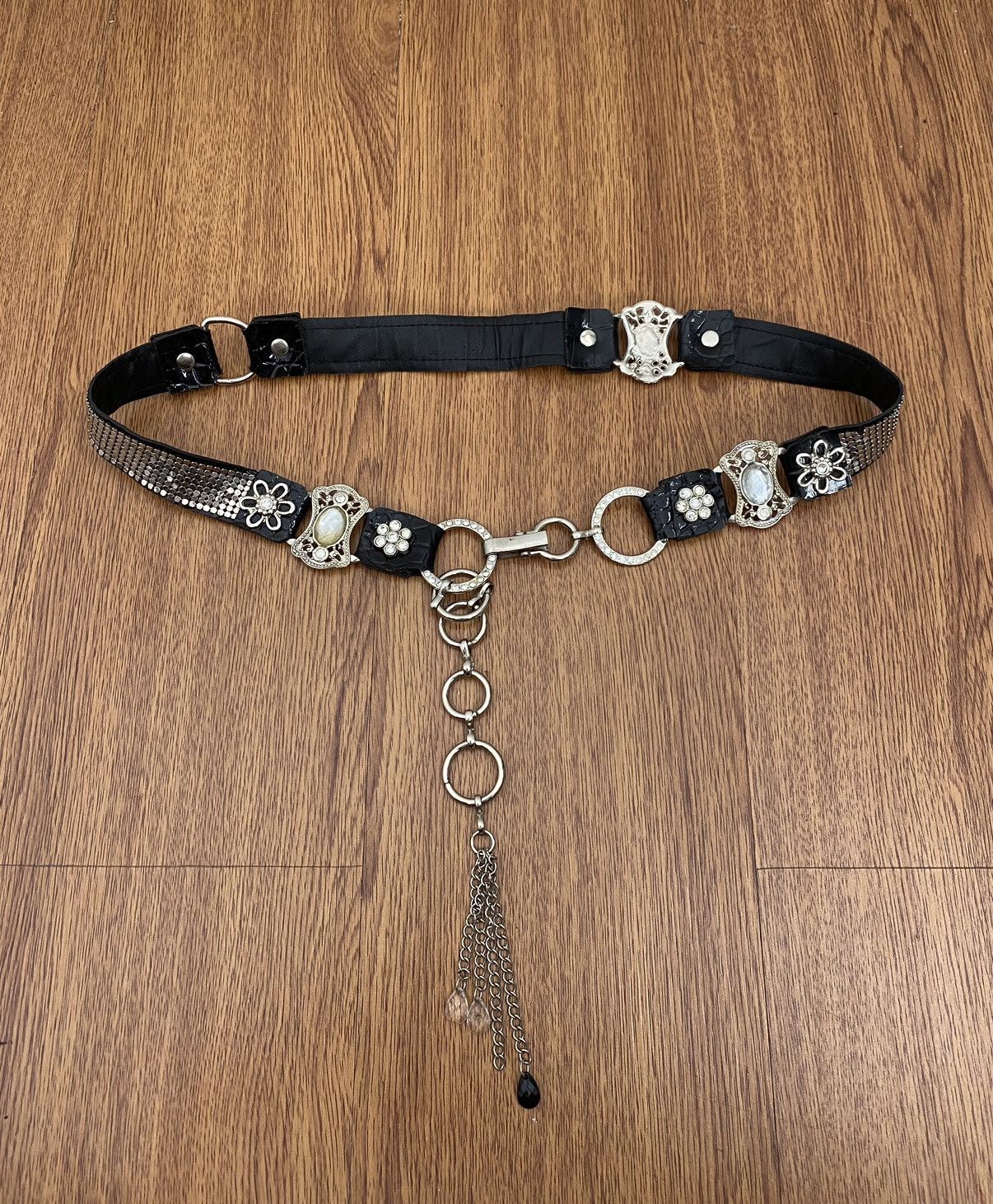 If Six Was Nine × Japanese Brand × Le Grande Bleu (L.G.B.) Black crystal belt Size ONE SIZE - 1 Thumbnail
