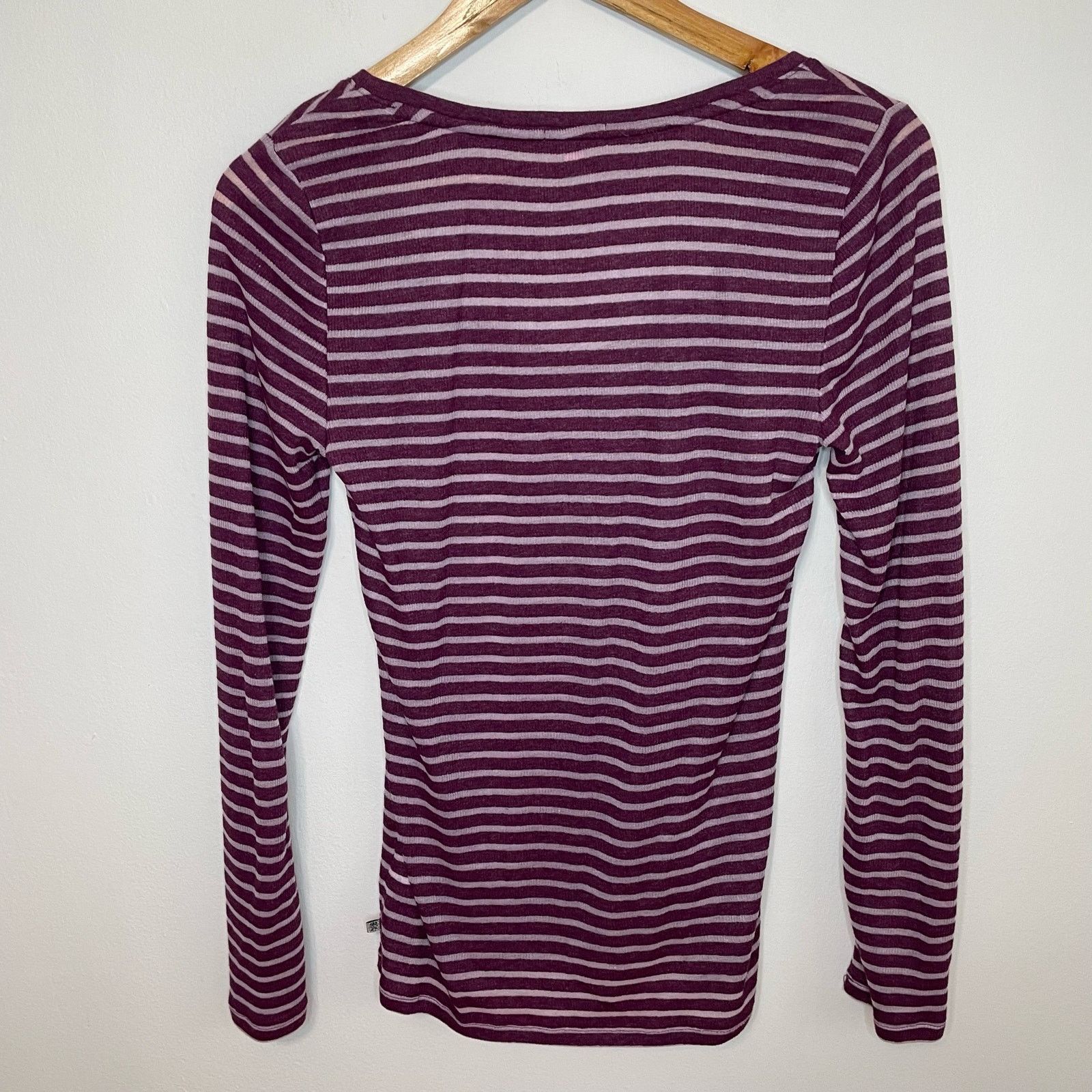 Juicy Couture Juicy Couture Purple Henley M Striped Scoop Neck Knit Y2K Size M / US 6-8 / IT 42-44 - 3 Thumbnail