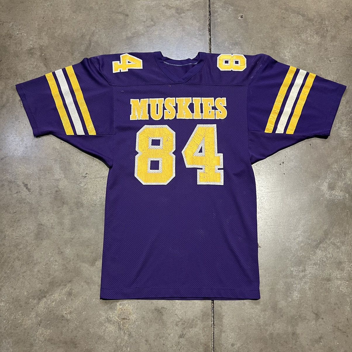 Vintage Vintage 80s Mesh Football Jersey Cropped Purple Muskies USA Size US S / EU 44-46 / 1 - 5 Thumbnail