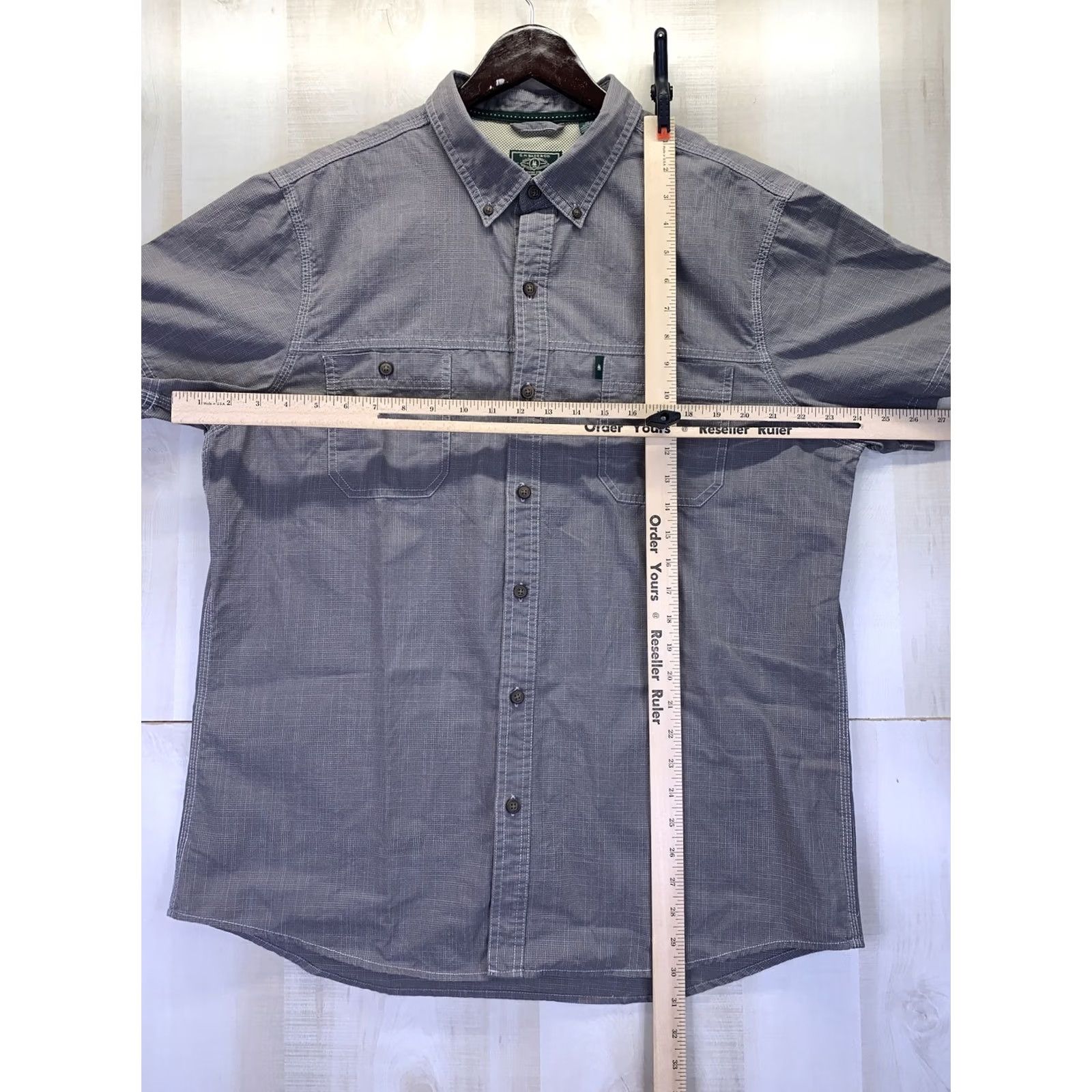Vintage G.H Bass & Co Men’s XL Short Sleeve Gray Button Down Hiking/Fishing Shirt Shirt Mens XL Gray Button-Down Outdoors Apparel Size US XL / EU 56 / 4 - 5 Thumbnail
