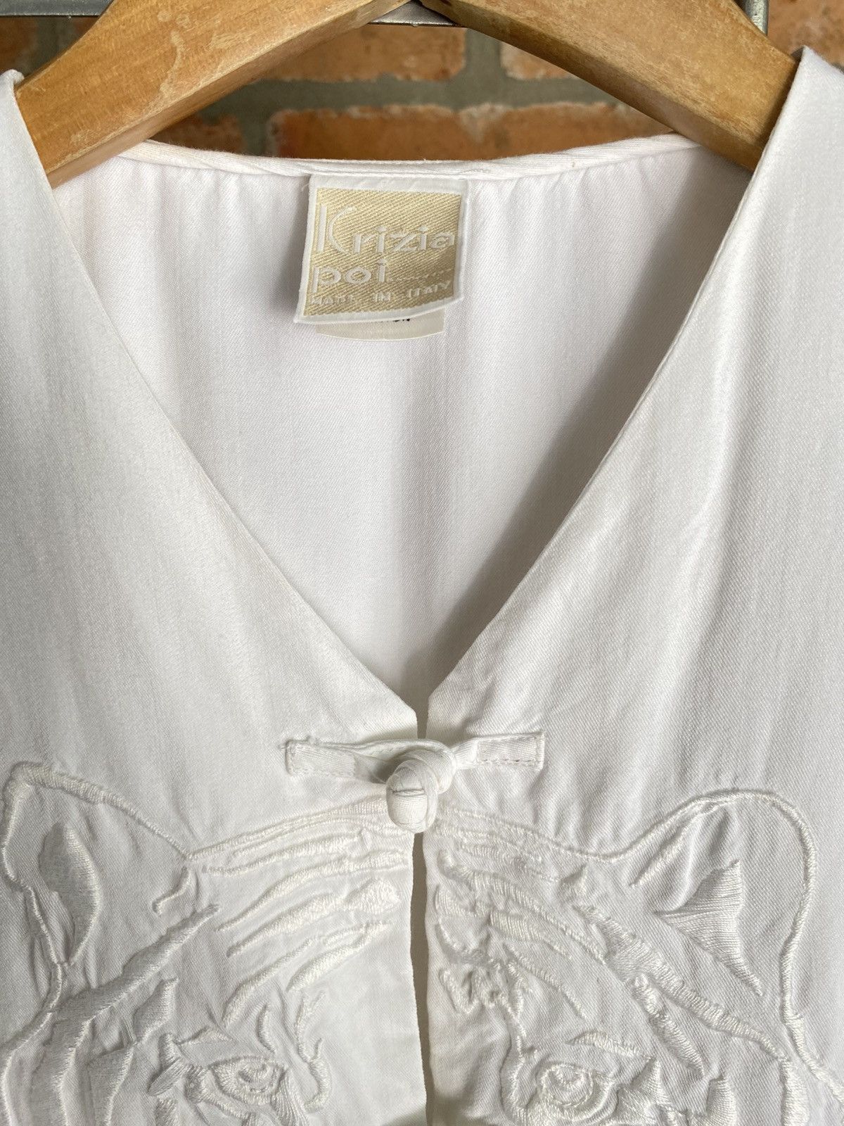 Krizia Krizia boi White Sleeveless Embroidered Top Size S / US 4 / IT 40 - 6 Thumbnail