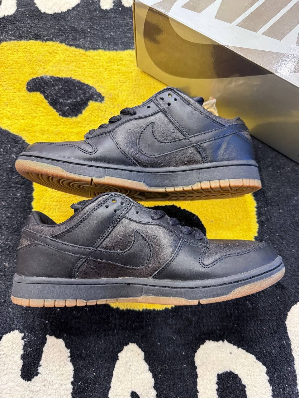 Nike Nike SB Dunk Low Ostrich (2003) Size US 10 / EU 43 - 3 Thumbnail