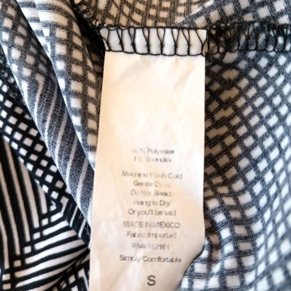 Vintage LuLaRoe Skirt Women S Black Geometric Pleated Pockets Elastic Waist Unlined Knee Length Flare Size 28" / US 6 / IT 42 - 6 Thumbnail